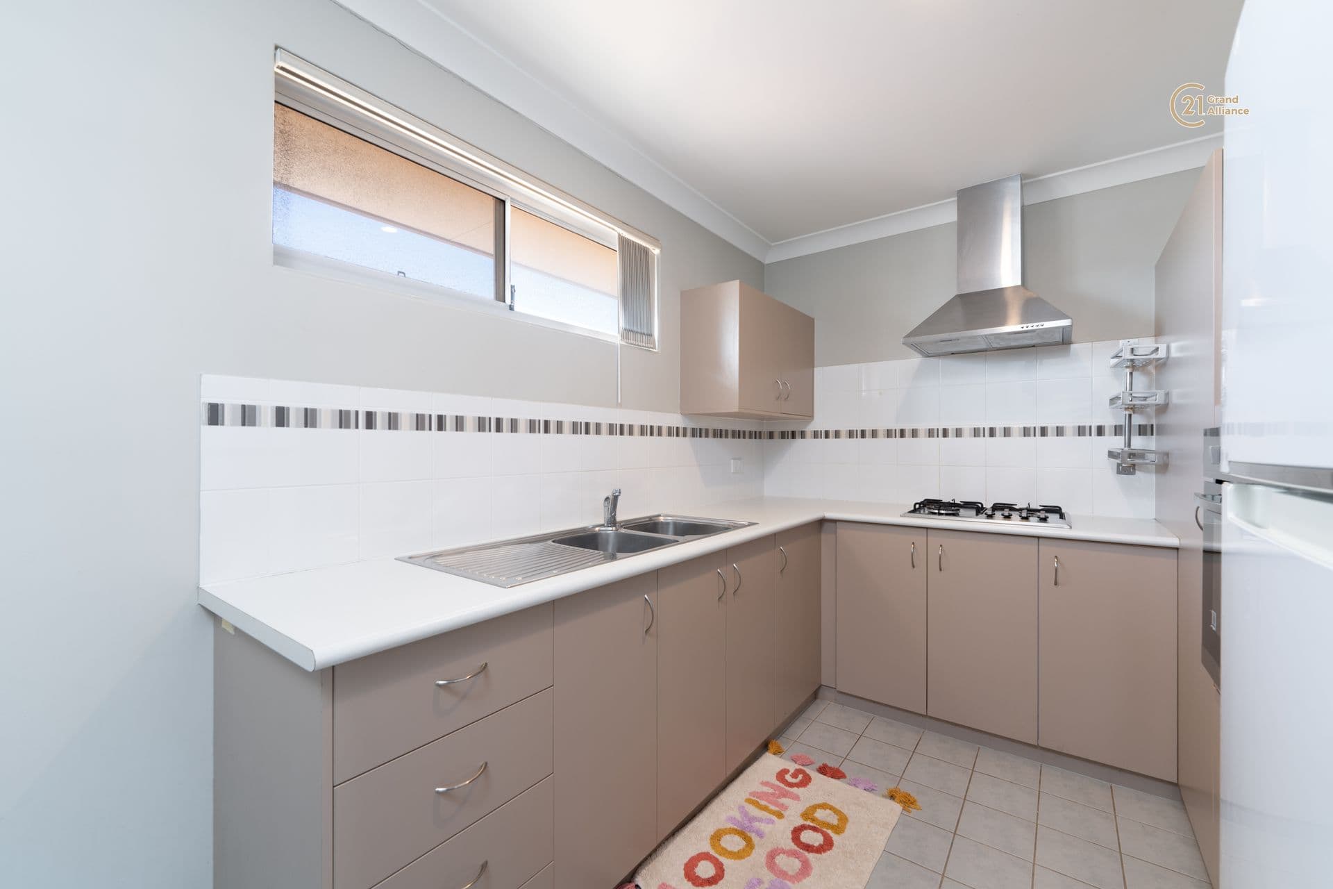 8/329 Sevenoaks Street, Cannington, WA, 6107, Cannington - Thumbnail 3