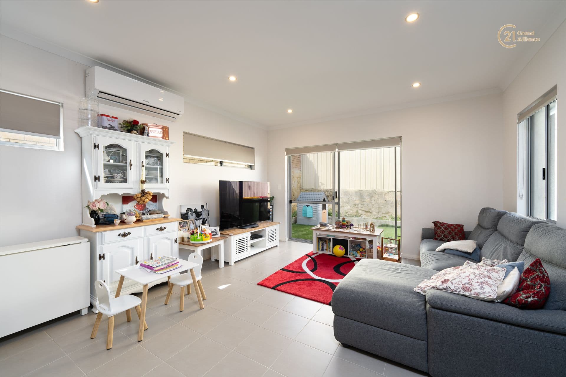 2/280 Lord Street, Perth, WA, 6000, Spearwood - Thumbnail 2