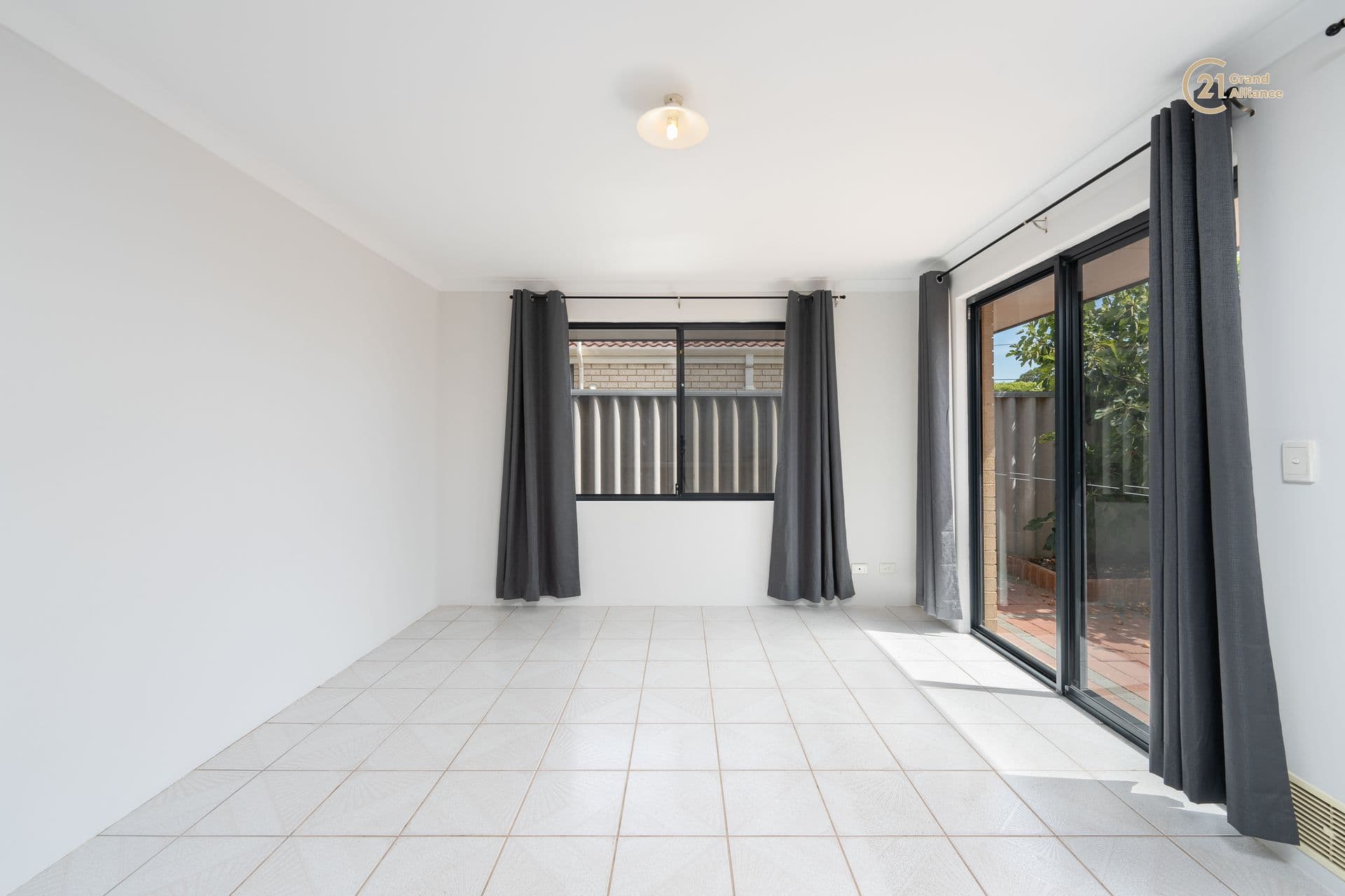 1/21 James Street, Cannington, WA, 6107, Cannington - Image 1