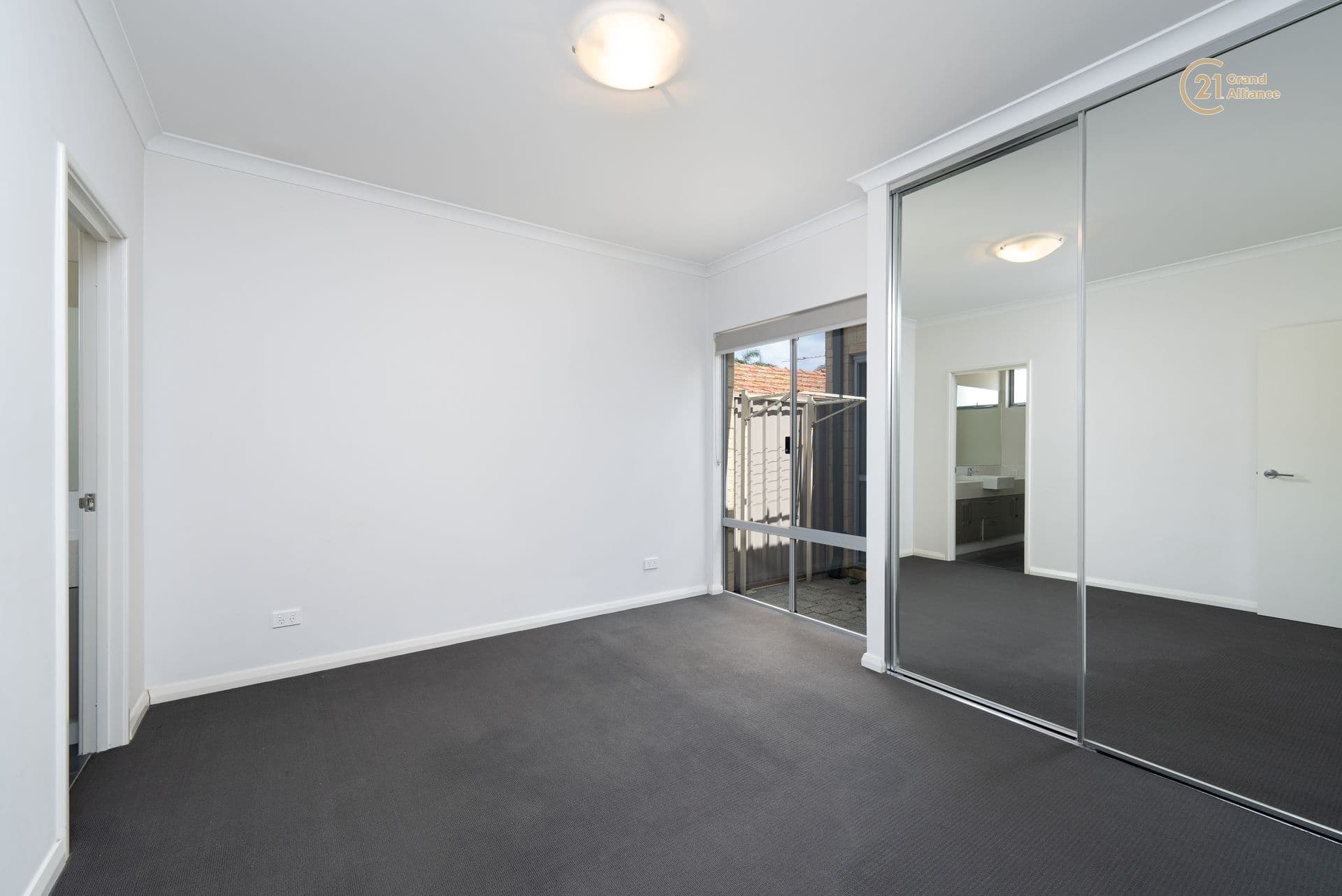 2/280 Lord Street, Perth, WA, 6000, Spearwood - Thumbnail 7