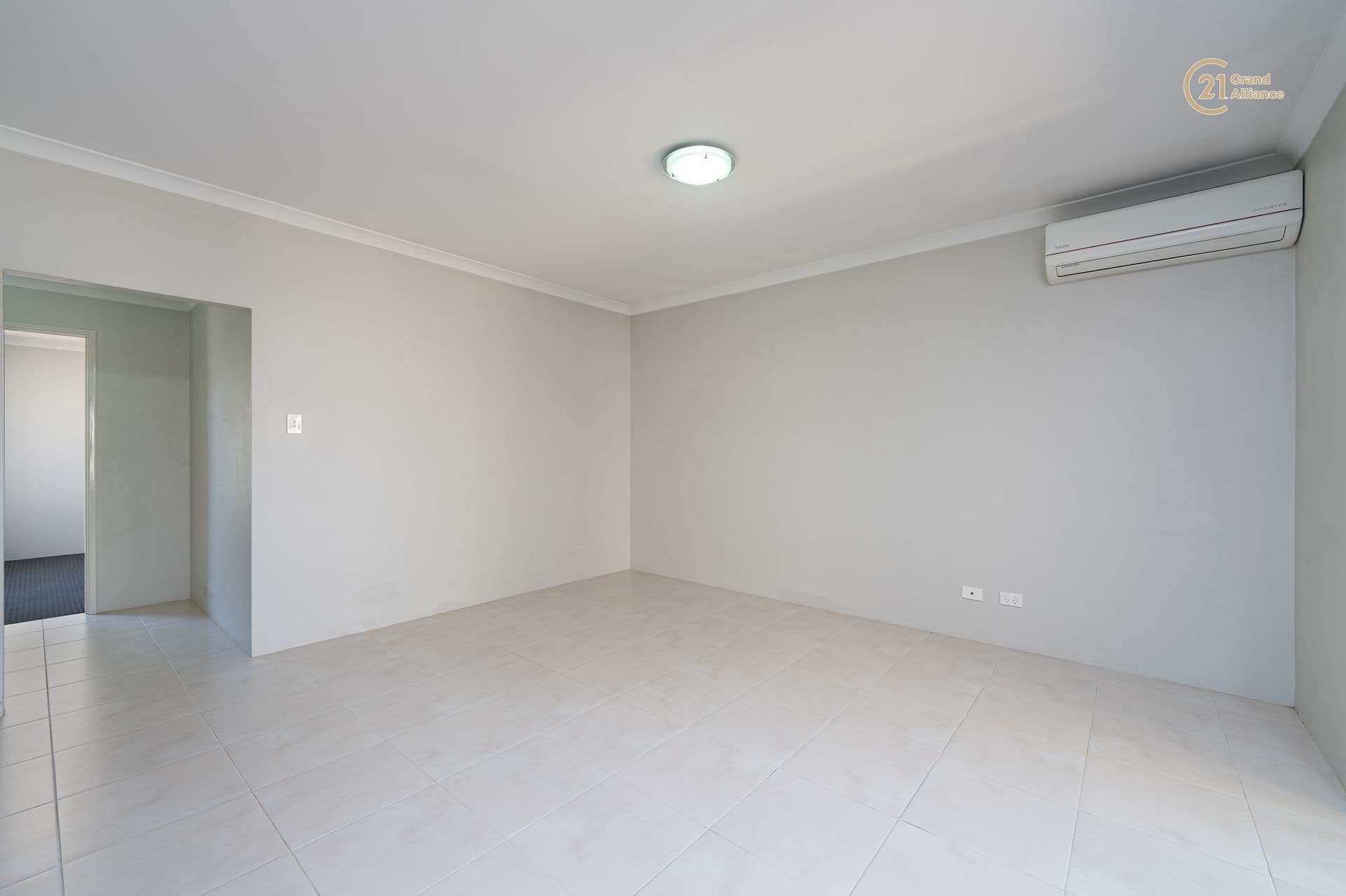 2/280 Lord Street, Perth, WA, 6000, Spearwood - Thumbnail 5