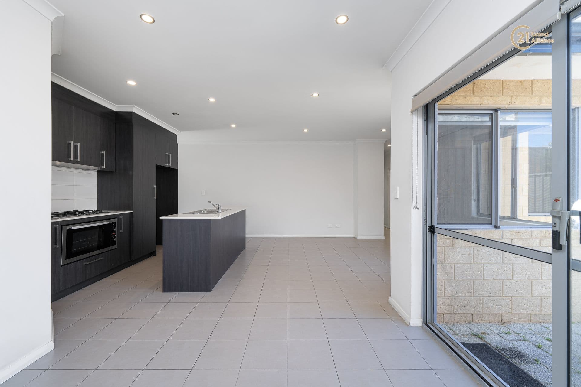 2/280 Lord Street, Perth, WA, 6000, Spearwood - Thumbnail 5