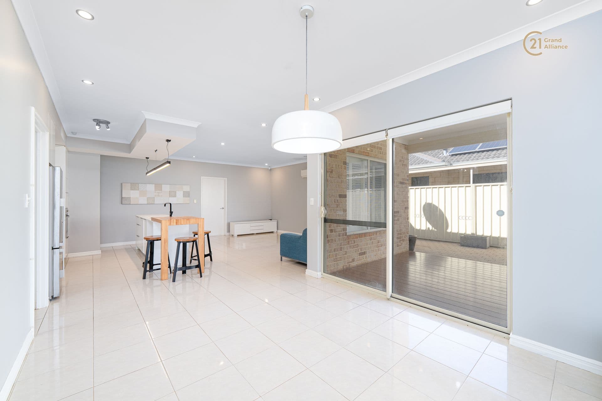 2/280 Lord Street, Perth, WA, 6000, Darch - Thumbnail 3