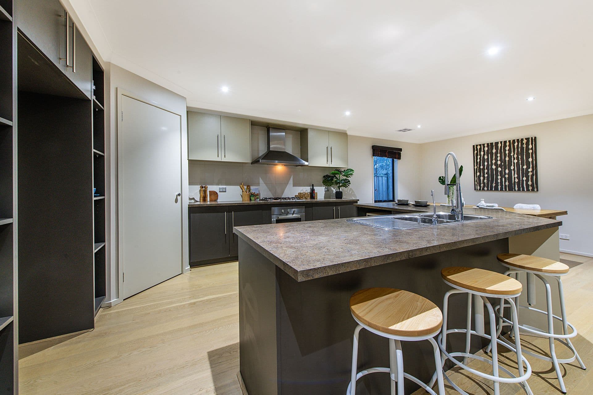8 Langhorne Street, Dandenong, VIC, 3175, Lyndhurst - Thumbnail 6