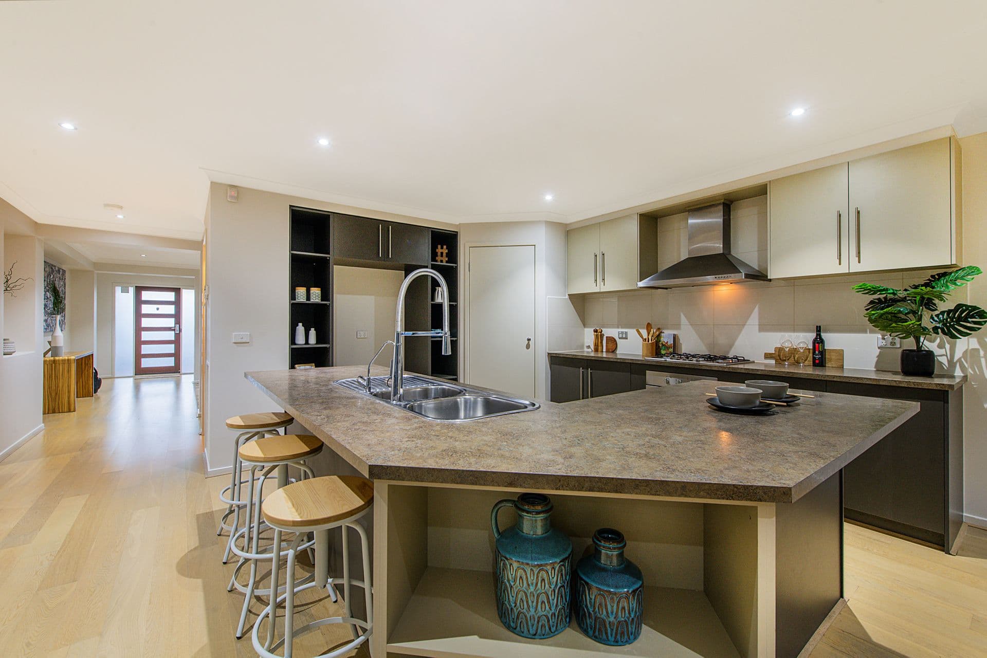 8 Langhorne Street, Dandenong, VIC, 3175, Lyndhurst - Thumbnail 5