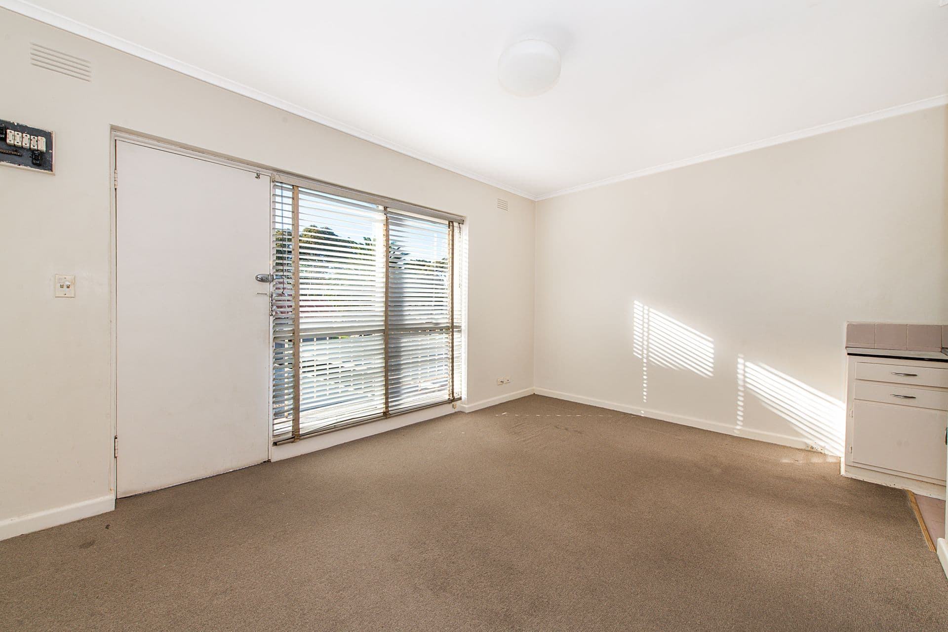 8 Langhorne Street, Dandenong, VIC, 3175, Noble Park - Thumbnail 3
