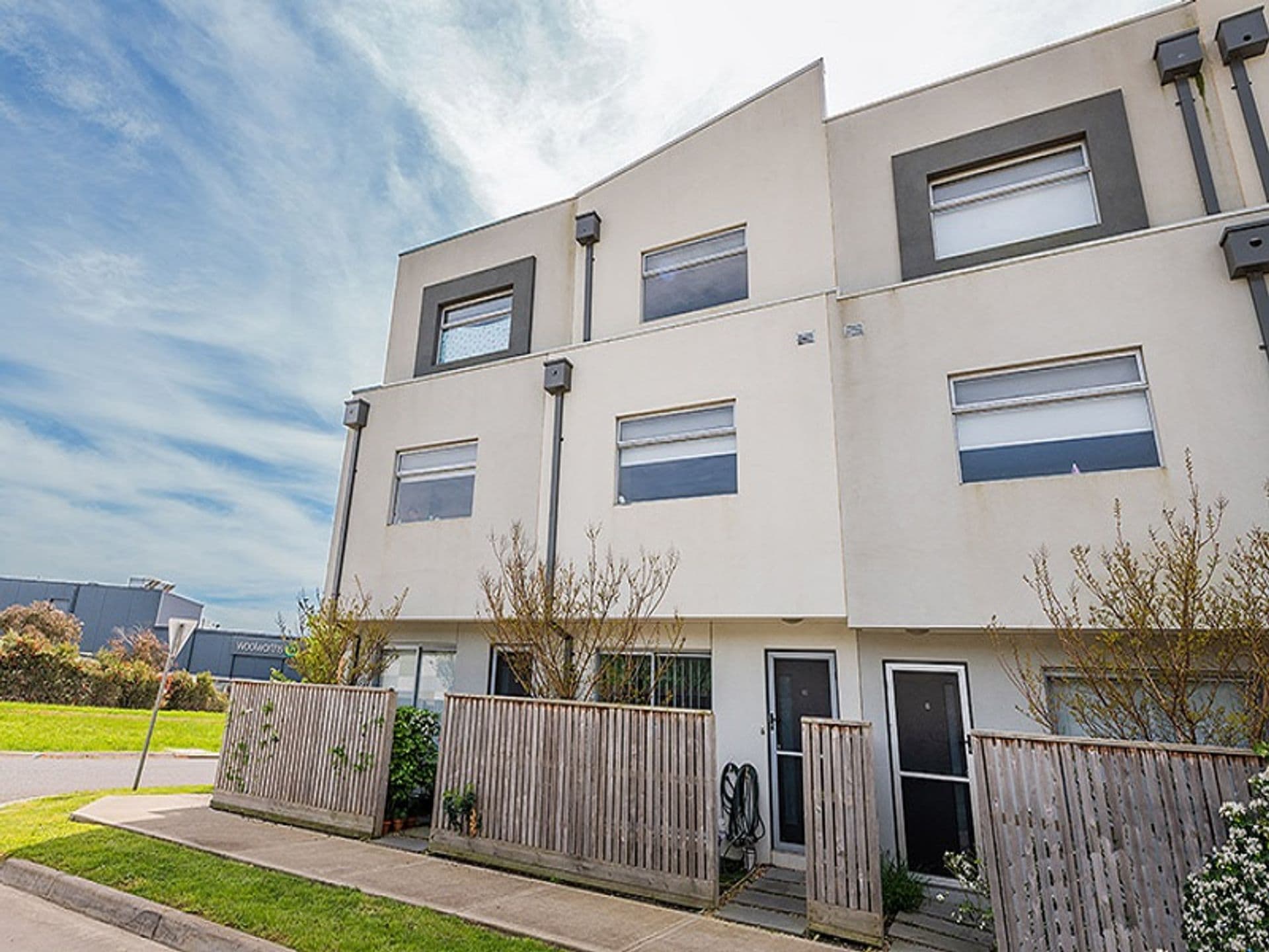 10 Downhelm Road, Cranbourne North, VIC, 3977, Cranbourne North - Image 1