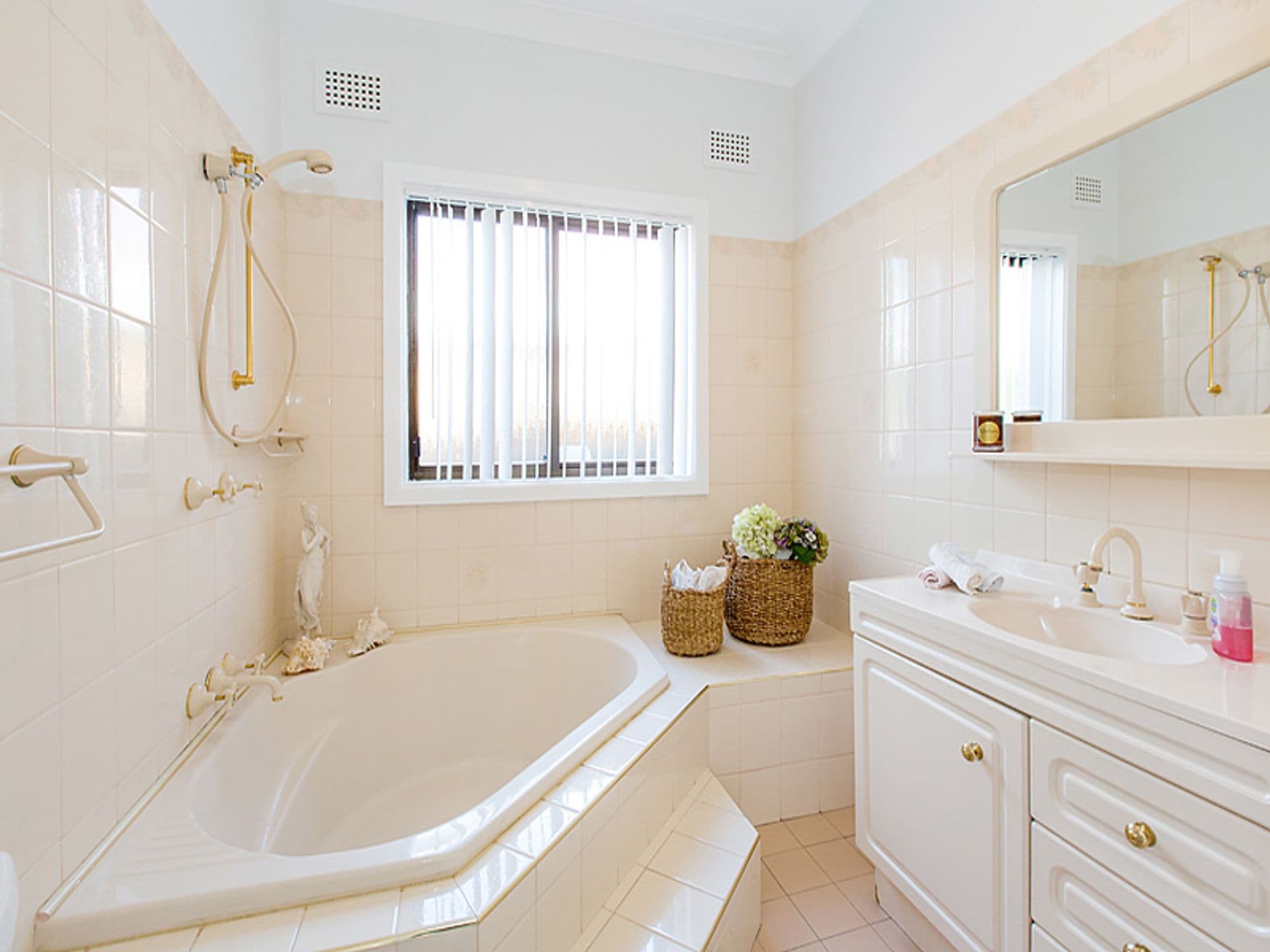 242 Nottinghill Road, Regents Park, NSW, 2143, Regents Park - Thumbnail 4