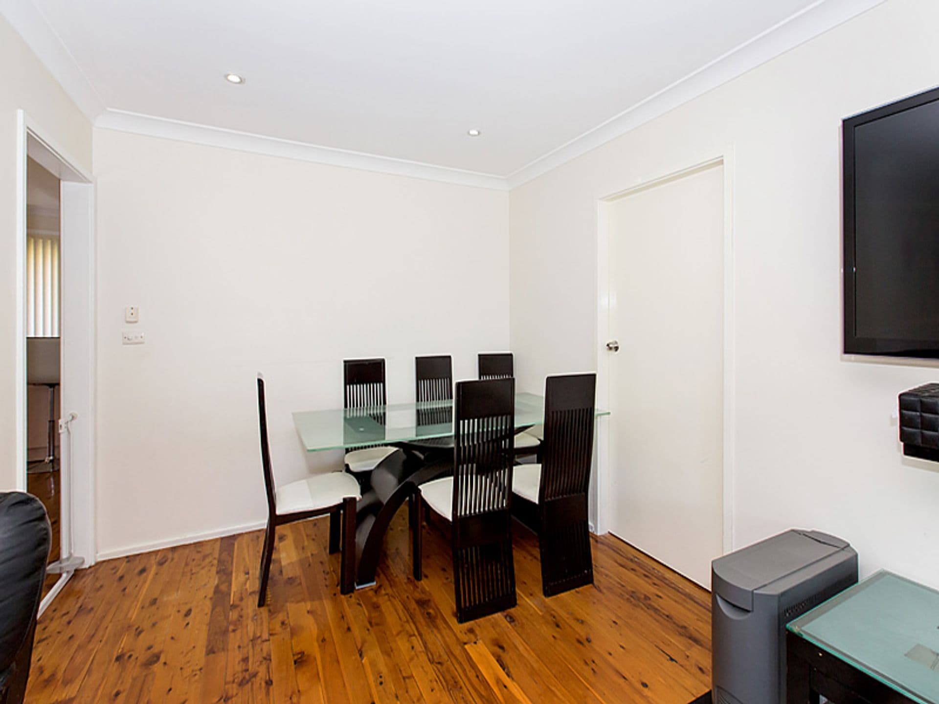 15 Whitemore Avenue, Georges Hall, NSW, 2198, Georges Hall - Thumbnail 4