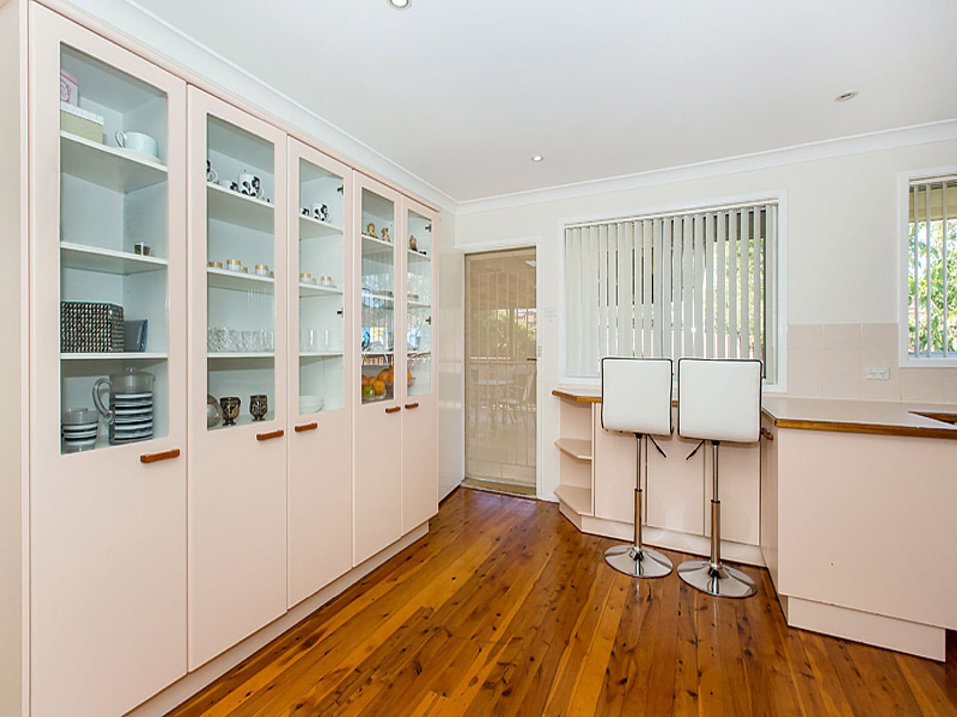 15 Whitemore Avenue, Georges Hall, NSW, 2198, Georges Hall - Thumbnail 5