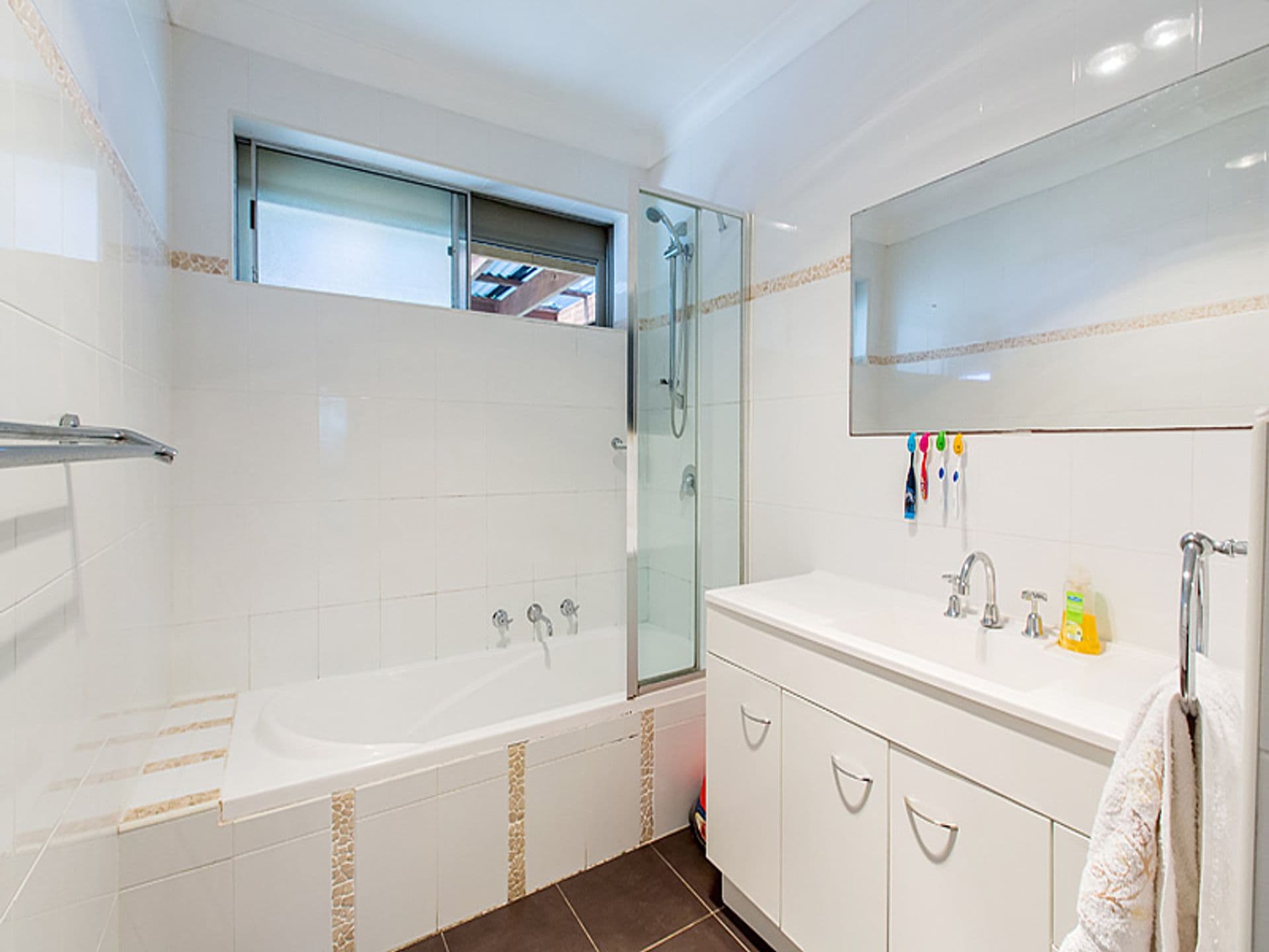 15 Whitemore Avenue, Georges Hall, NSW, 2198, Georges Hall - Thumbnail 7