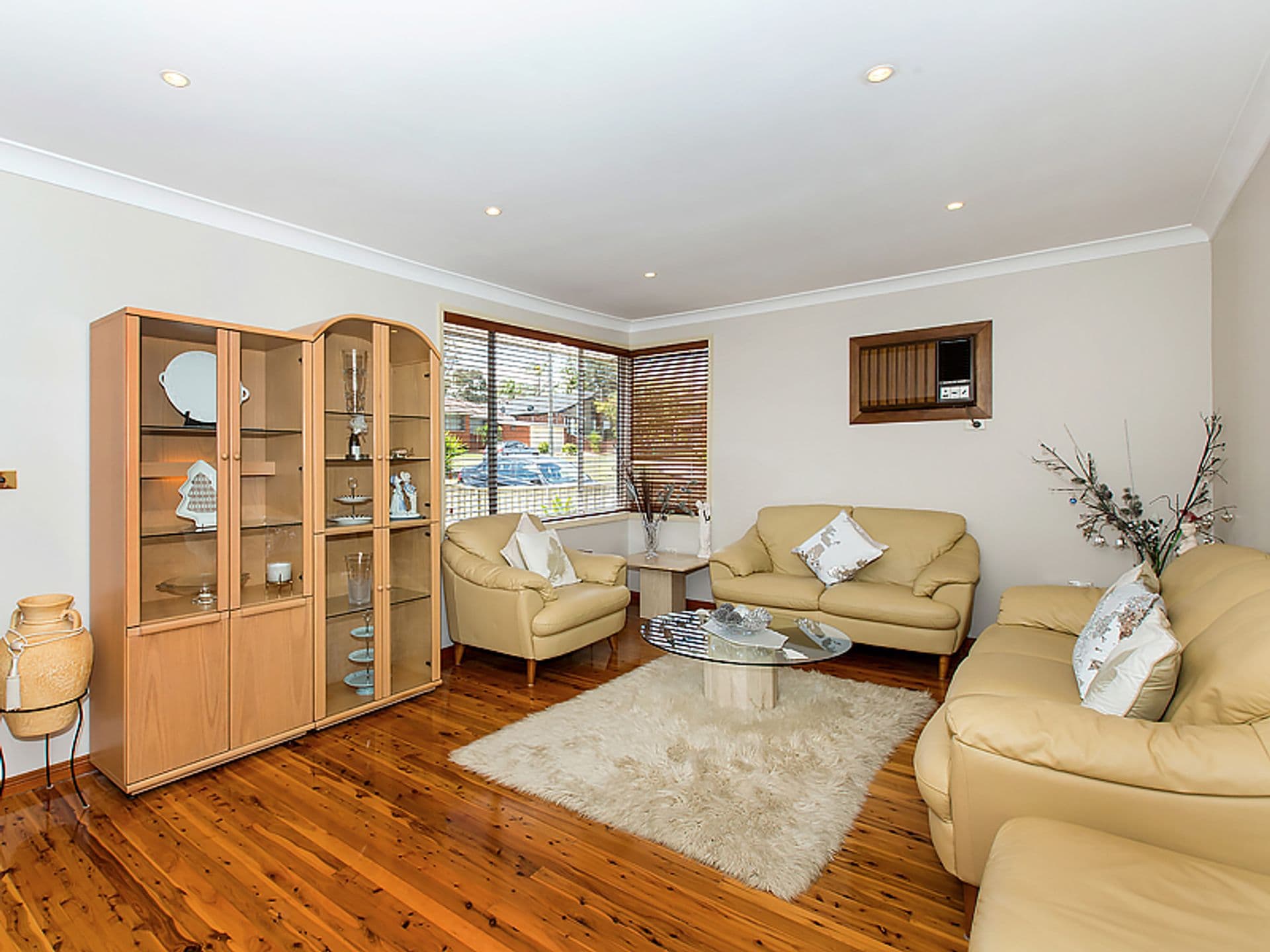 67 Caroline Crescent, Georges Hall, NSW, 2198, Georges Hall - Thumbnail 2