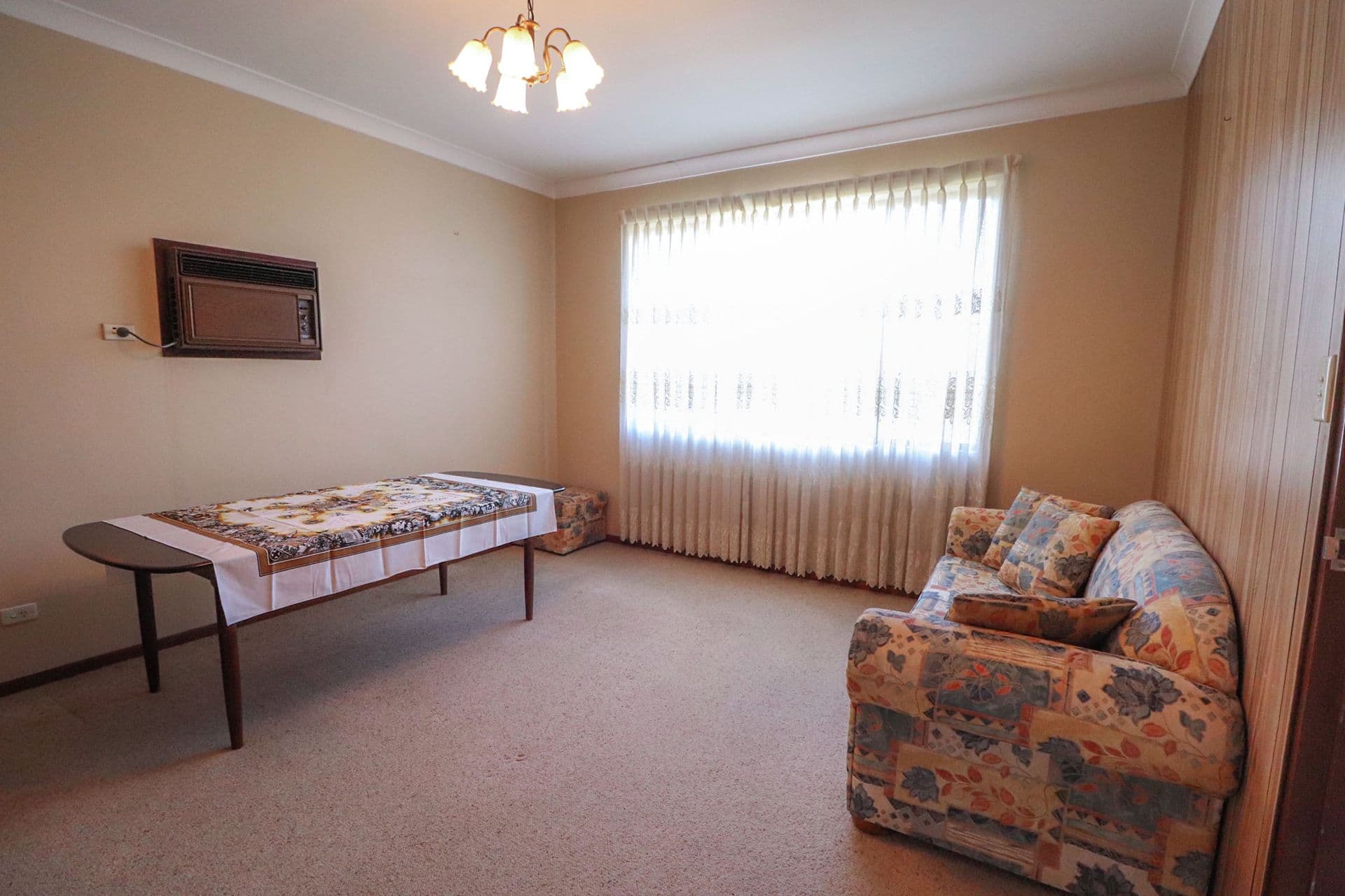 66 Carnavon Crescent, Georges Hall, NSW, 2198, Georges Hall - Thumbnail 3