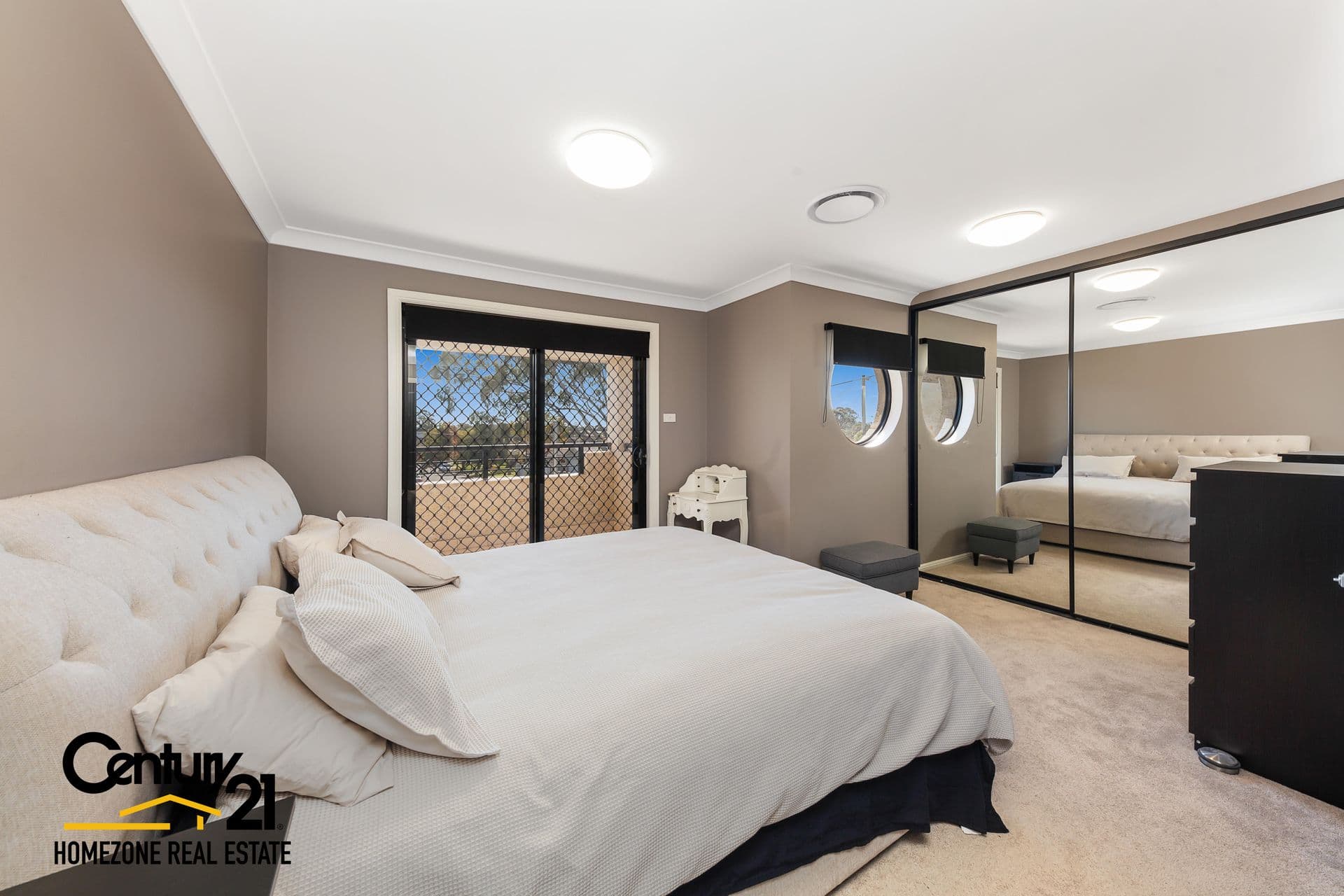 5 Rex Road, Georges Hall, NSW, 2198, Georges Hall - Thumbnail 5