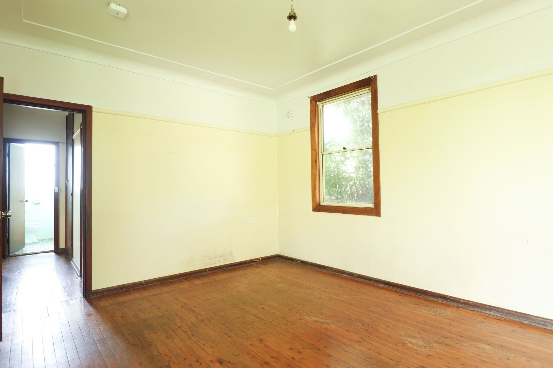 10 Treuer Parade, Yagoona, NSW, 2199, Yagoona - Thumbnail 3