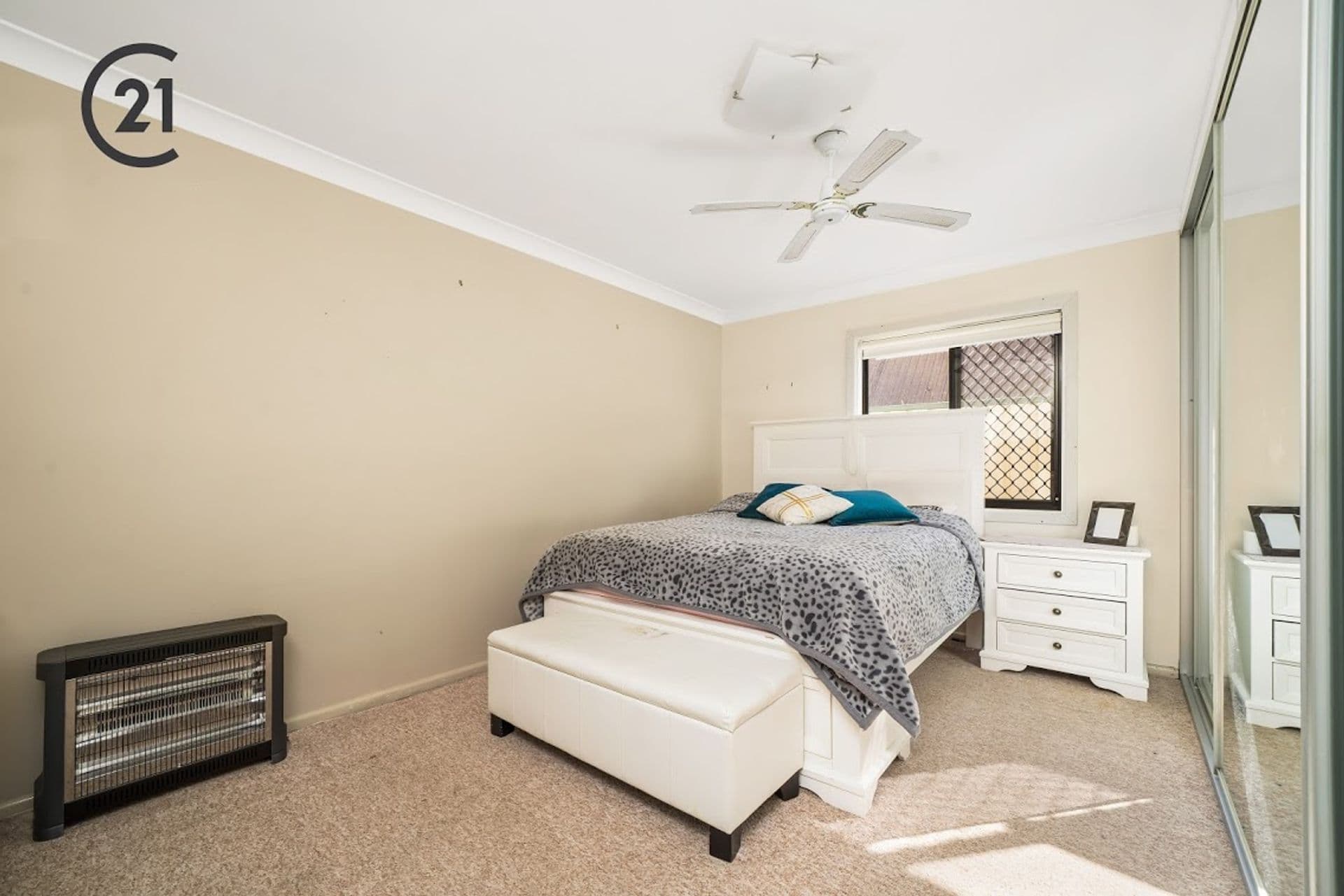 13 Ashcroft Street, Georges Hall, NSW, 2198, Georges Hall - Thumbnail 6