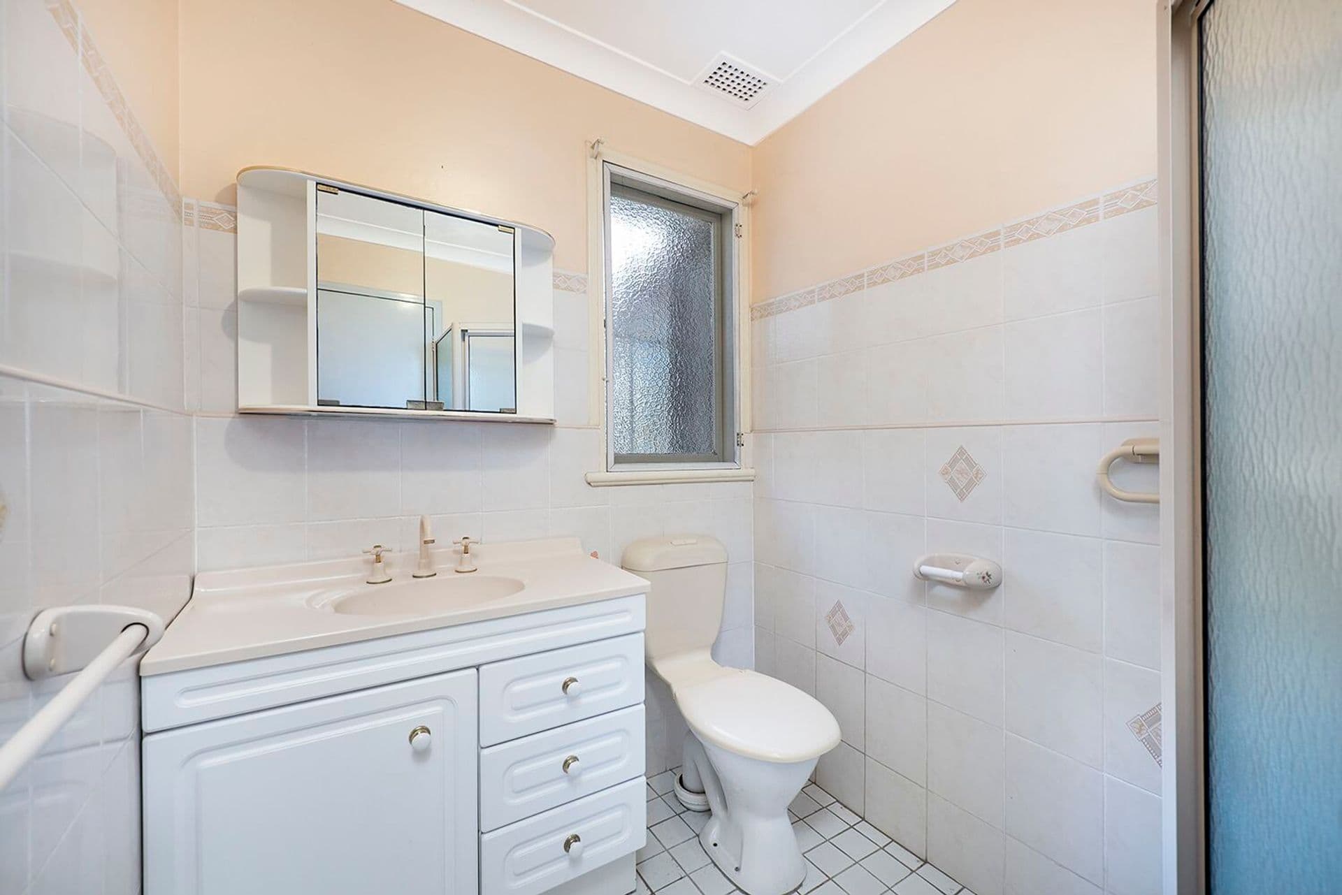 8 Farrell Road, Bass Hill, NSW, 2197, Bass Hill - Thumbnail 5
