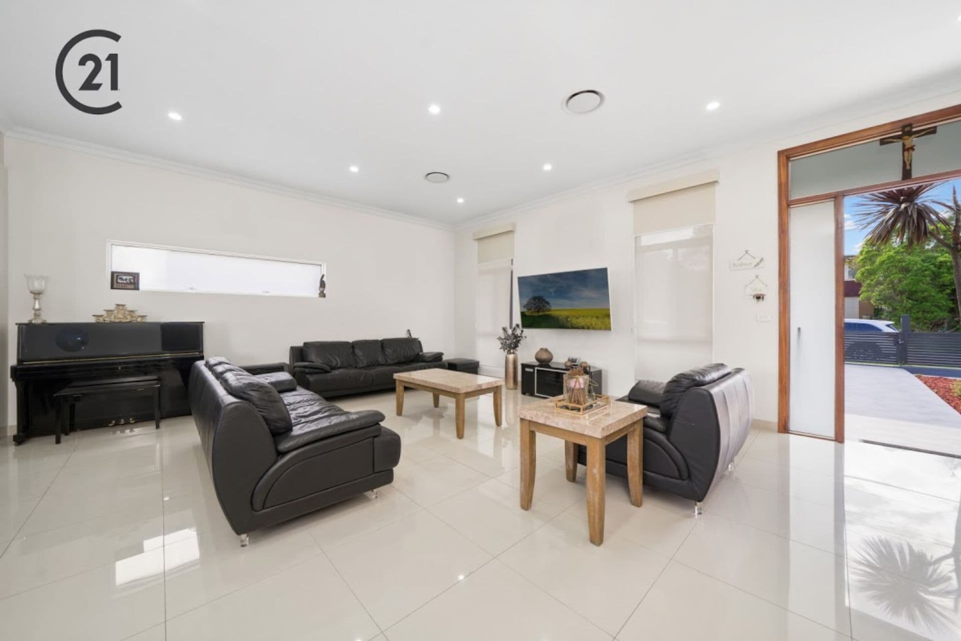 31 Kurrajong Avenue, Georges Hall, NSW, 2198, Georges Hall - Thumbnail 2