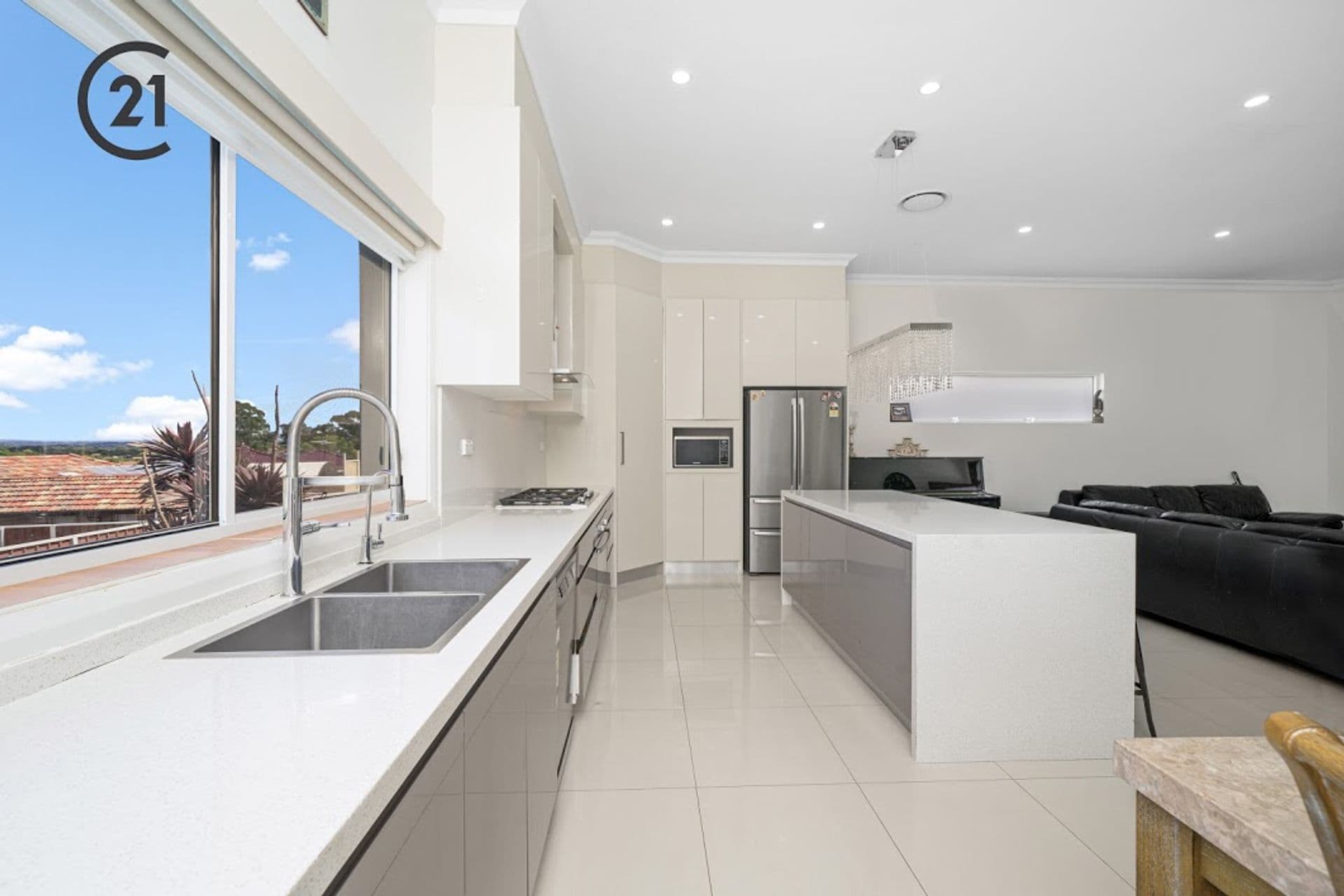 31 Kurrajong Avenue, Georges Hall, NSW, 2198, Georges Hall - Thumbnail 5