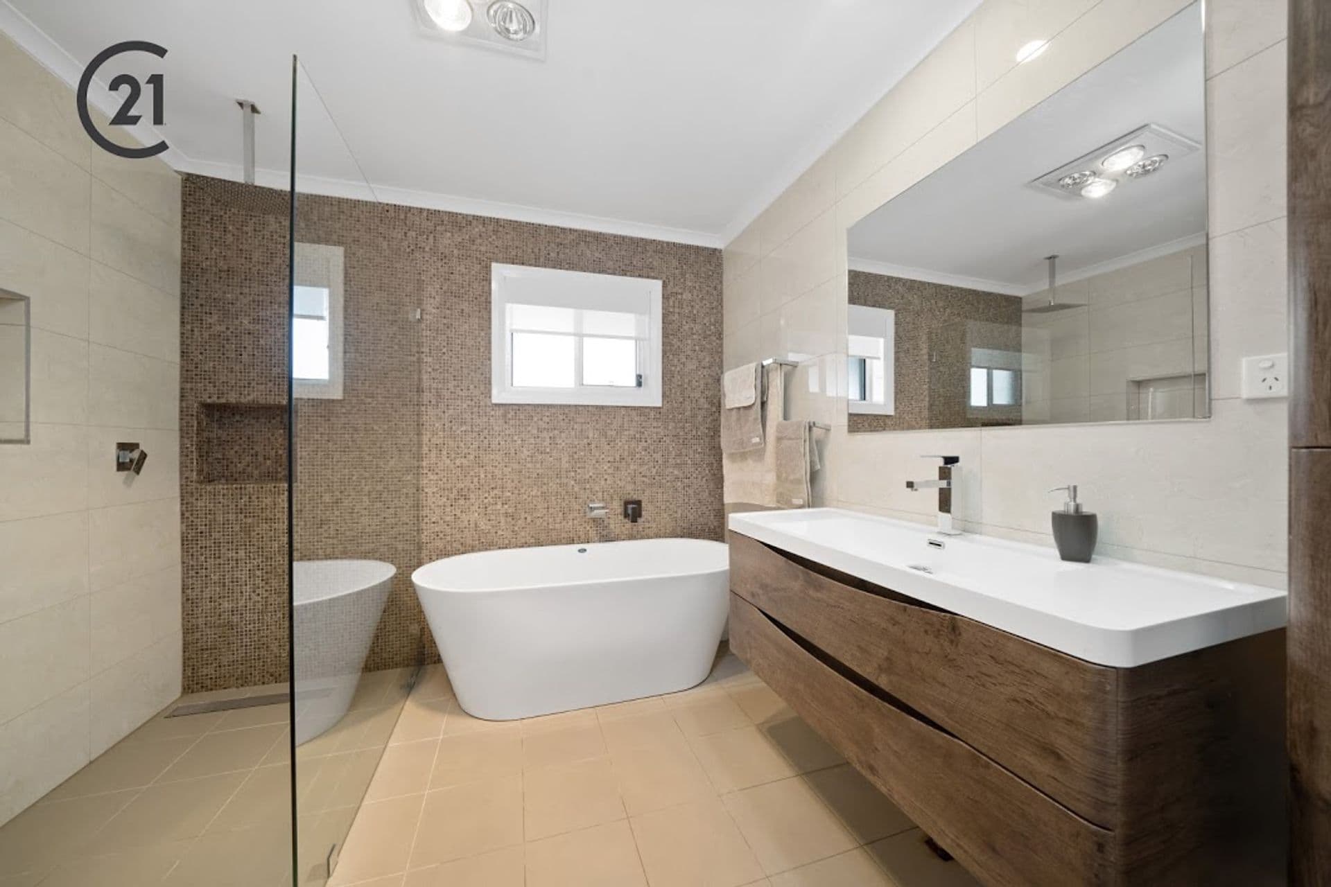 31 Kurrajong Avenue, Georges Hall, NSW, 2198, Georges Hall - Thumbnail 8