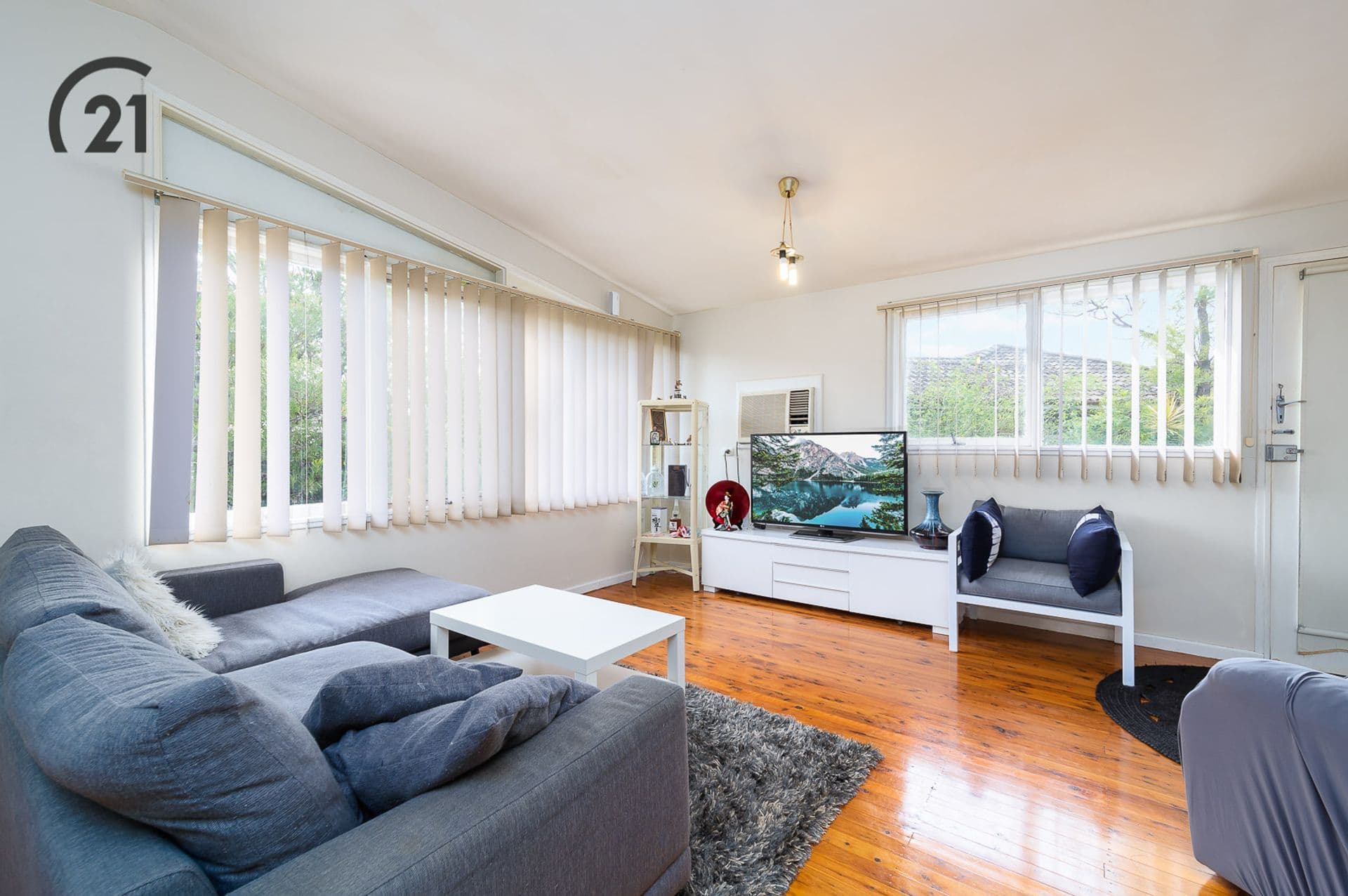 4 Dawson Place, Bass Hill, NSW, 2197, Bass Hill - Thumbnail 2