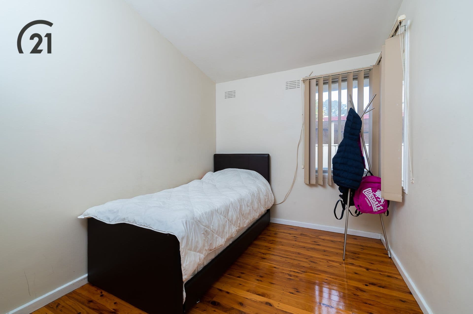 4 Dawson Place, Bass Hill, NSW, 2197, Bass Hill - Thumbnail 6