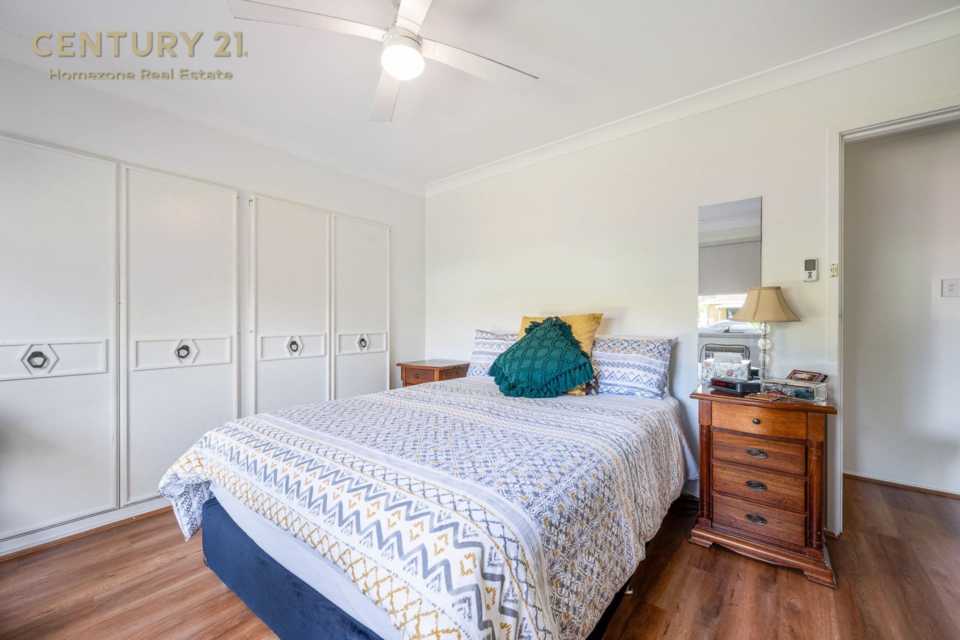 19 Jacaranda Drive, Georges Hall, NSW, 2198, Georges Hall - Thumbnail 5