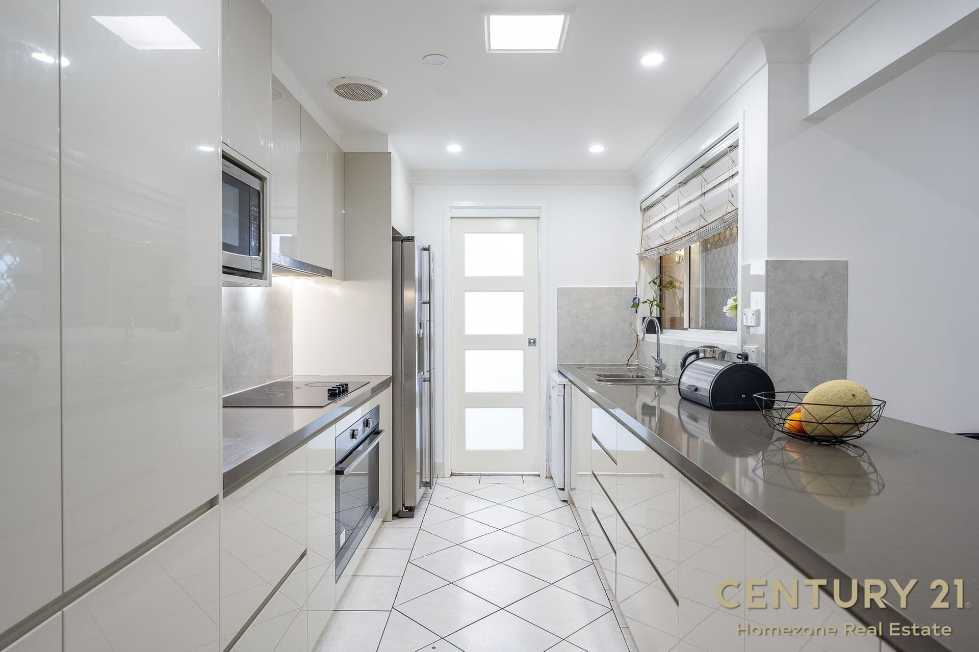 29 Flinders Crescent, Hinchinbrook, NSW, 2168, Hinchinbrook - Thumbnail 6