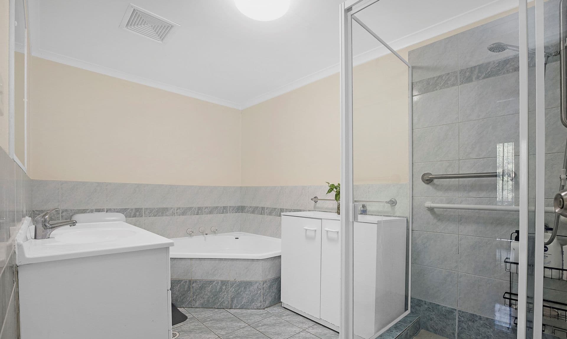 1/5-9 Marlene Crescent, Greenacre, NSW, 2190, Greenacre - Thumbnail 3