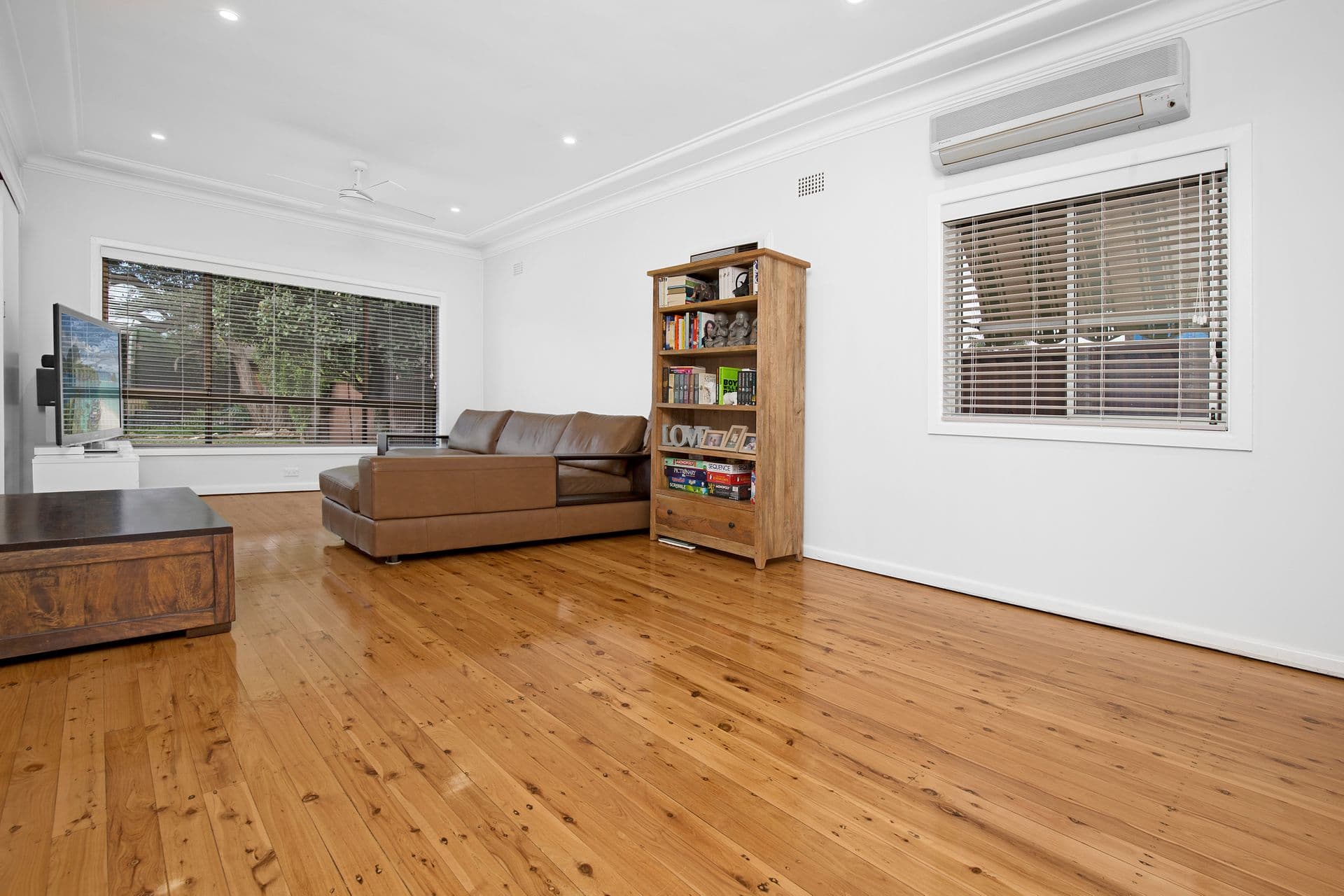 12 Marina Crescent, Greenacre, NSW, 2190, Greenacre - Thumbnail 4