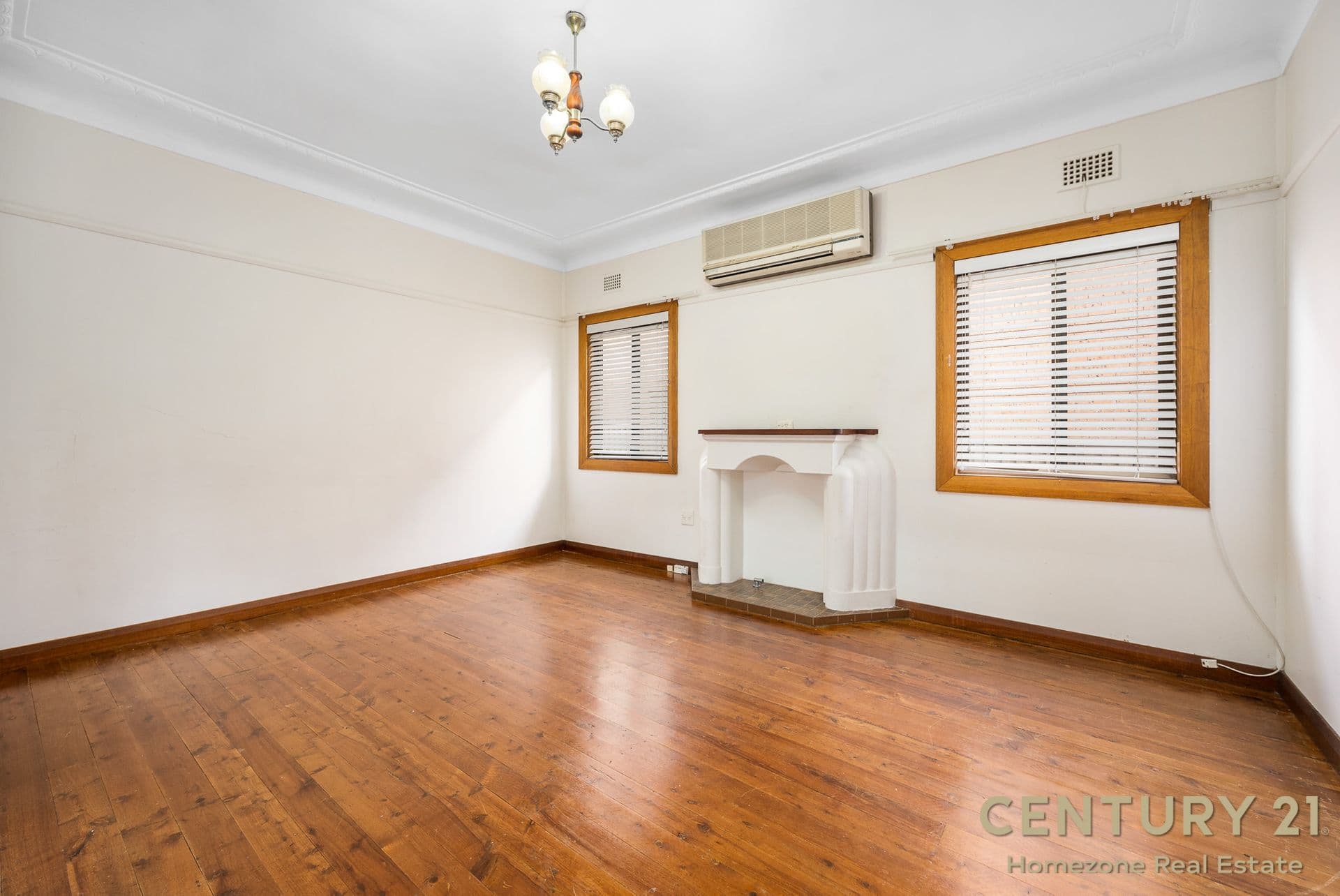 18 Mimosa Road, Greenacre, NSW, 2190, Greenacre - Thumbnail 2