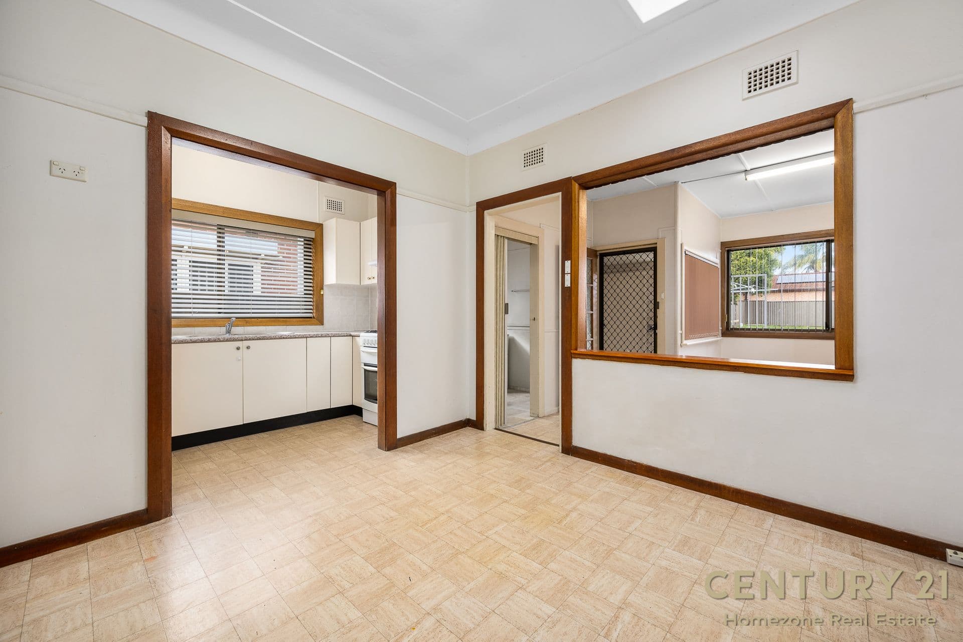 18 Mimosa Road, Greenacre, NSW, 2190, Greenacre - Thumbnail 3