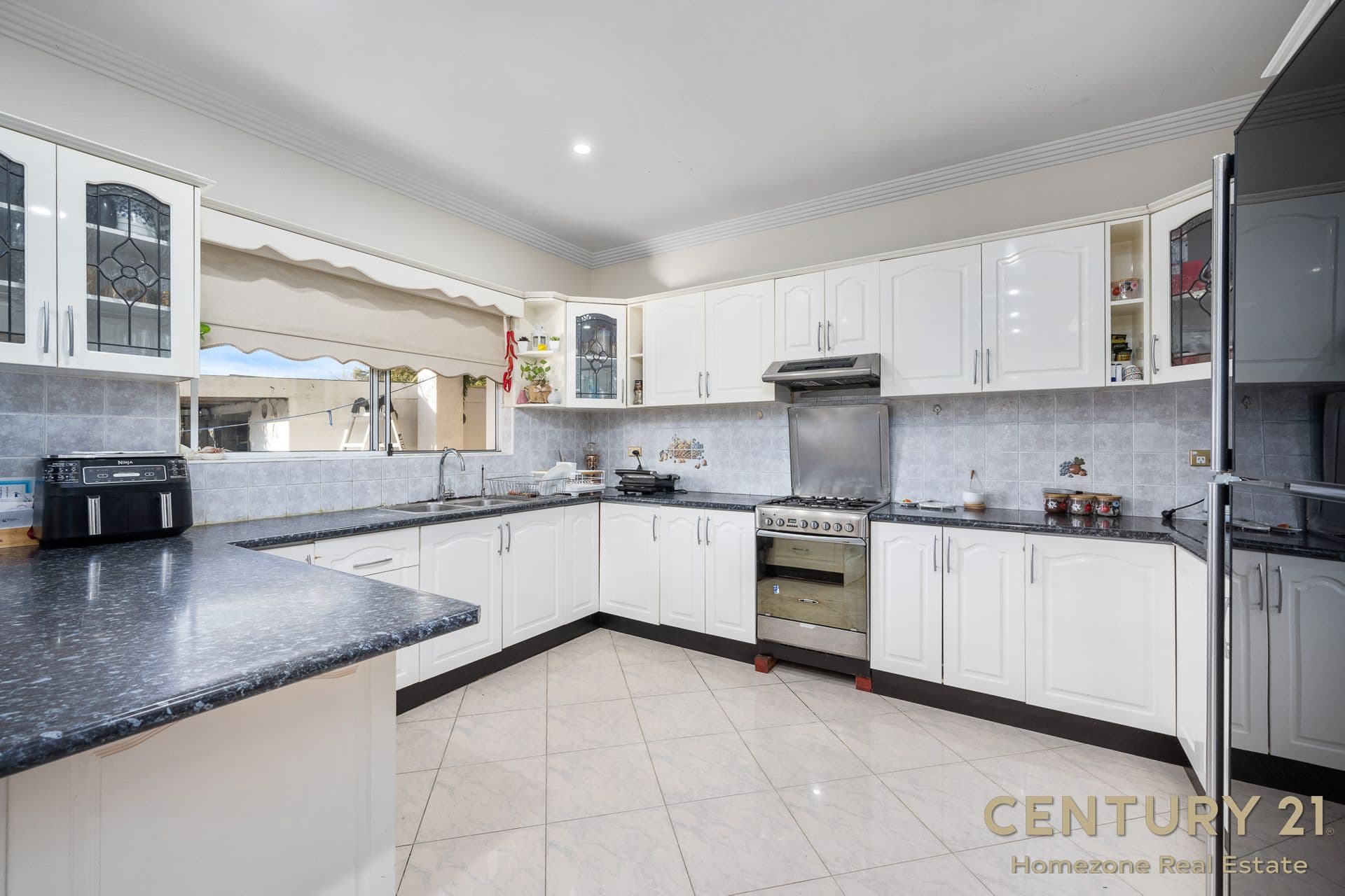 46 Rawson Road, Greenacre, NSW, 2190, Greenacre - Thumbnail 3