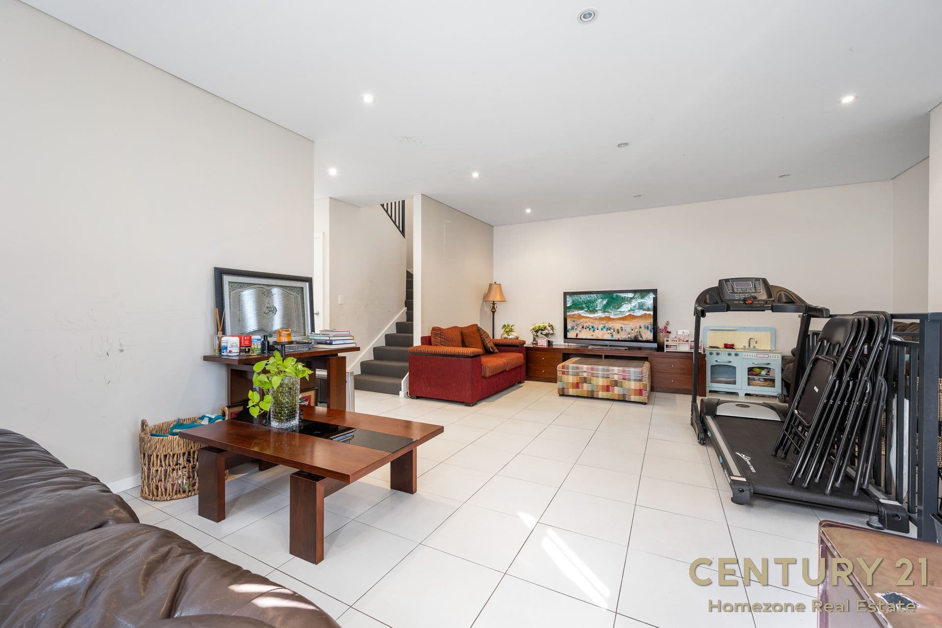 1/49 Old Kent Road, Greenacre, NSW, 2190, Greenacre - Thumbnail 2
