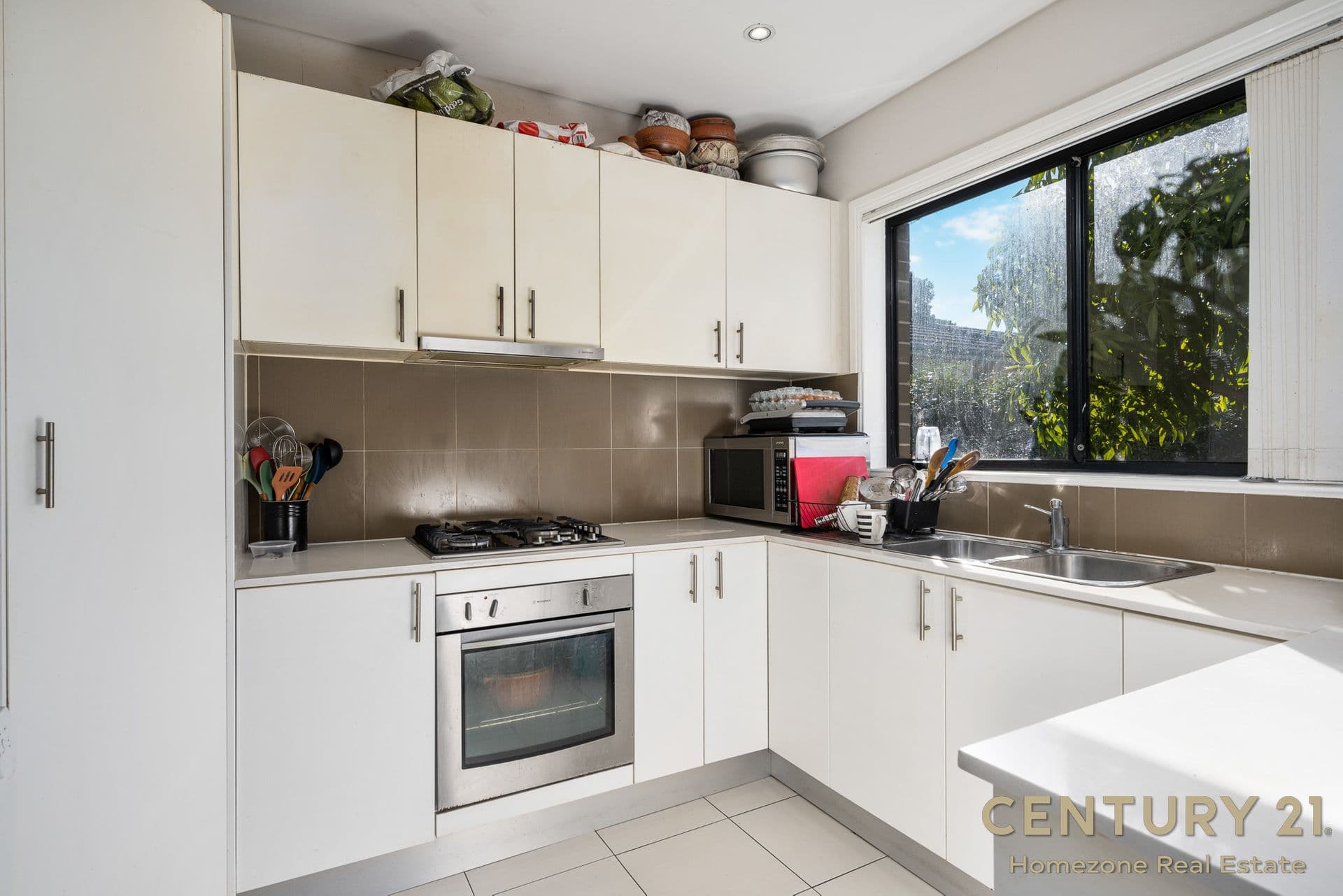 1/49 Old Kent Road, Greenacre, NSW, 2190, Greenacre - Thumbnail 3