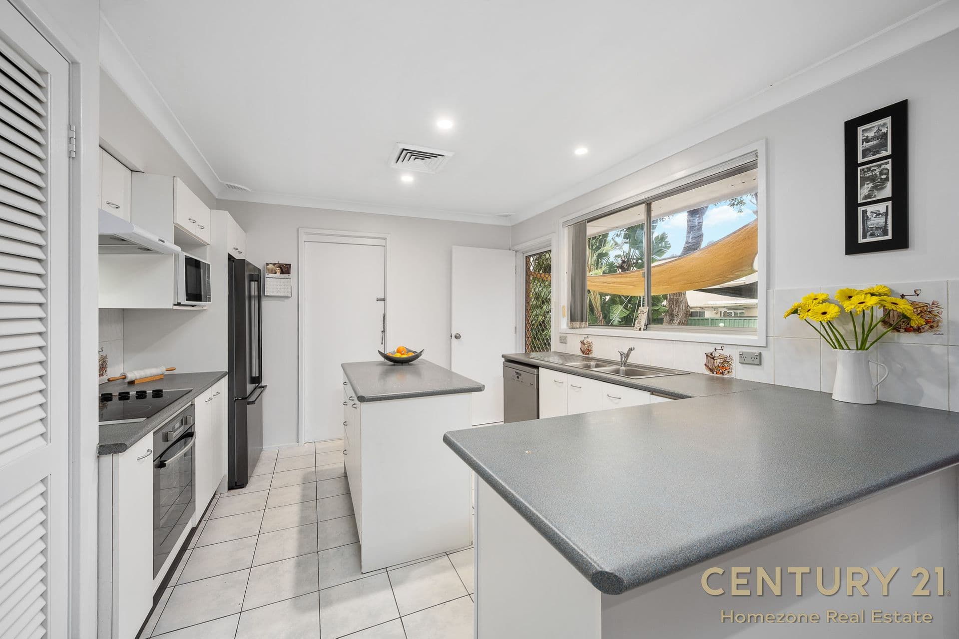 10 Altona Place, Greenacre, NSW, 2190, Greenacre - Thumbnail 6