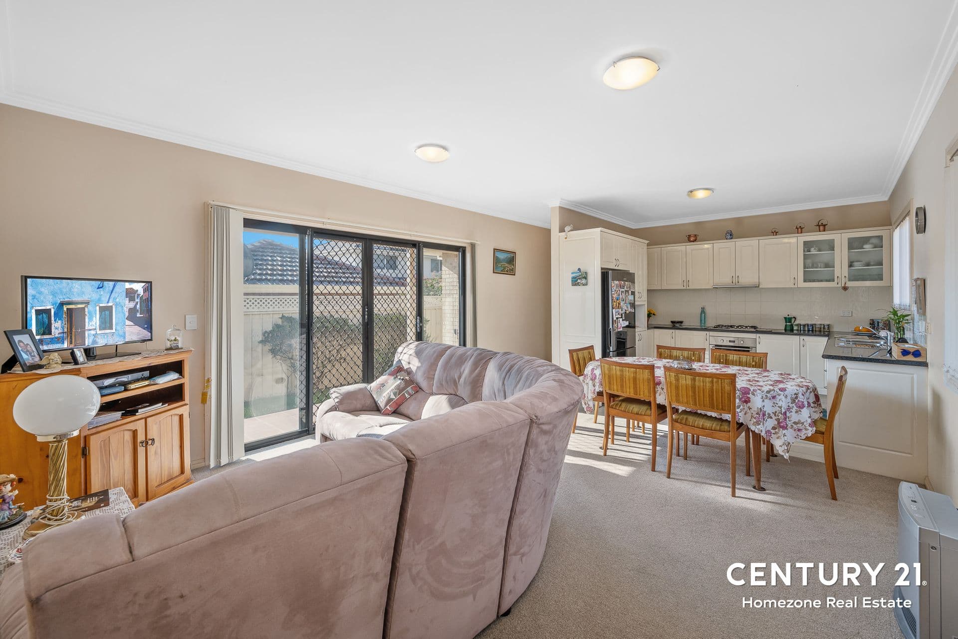 4/4 Iona Place, Bass Hill, NSW, 2197, Bass Hill - Thumbnail 2