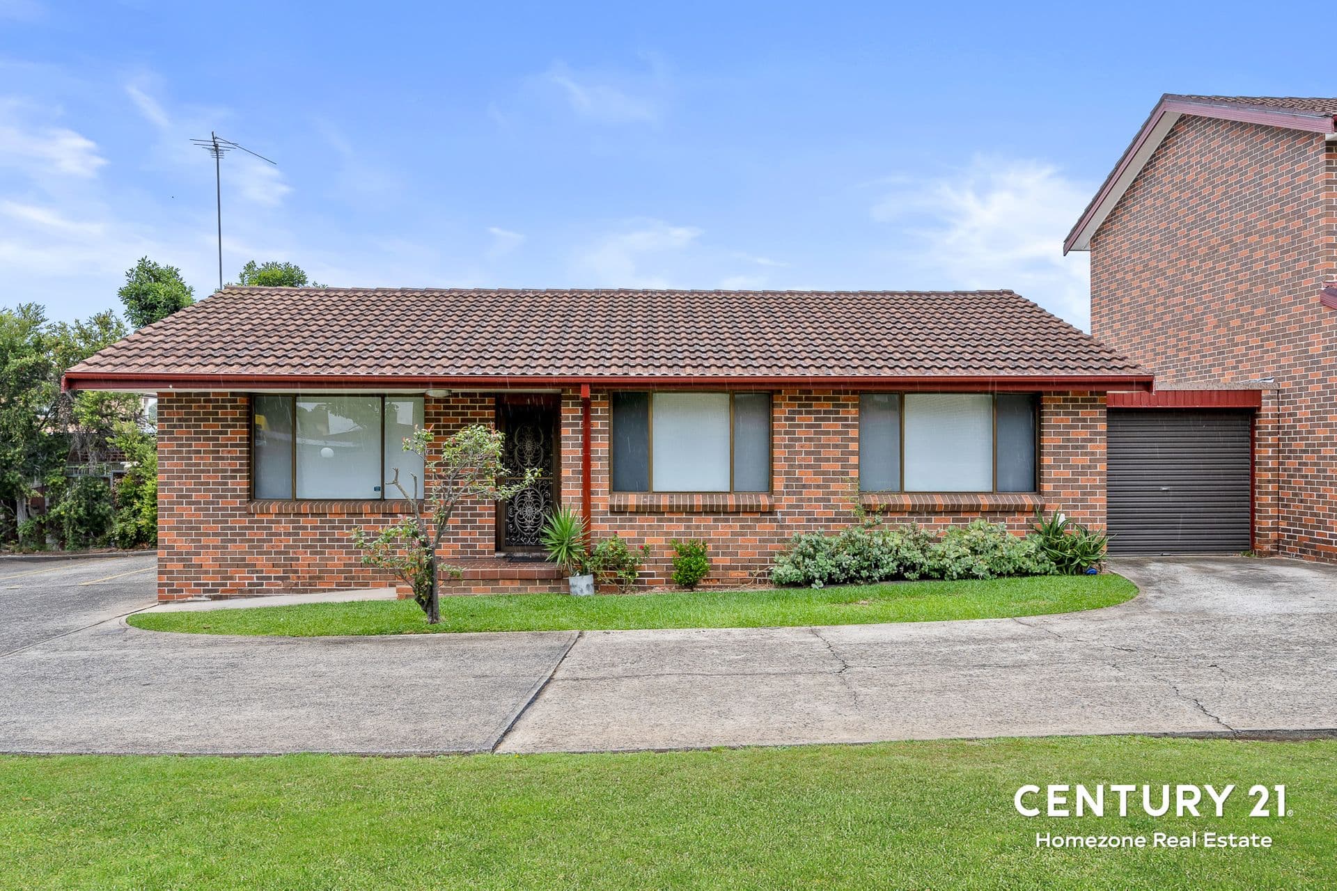 4/64 Chiswick Road, Greenacre, NSW, 2190, Greenacre - Image 1