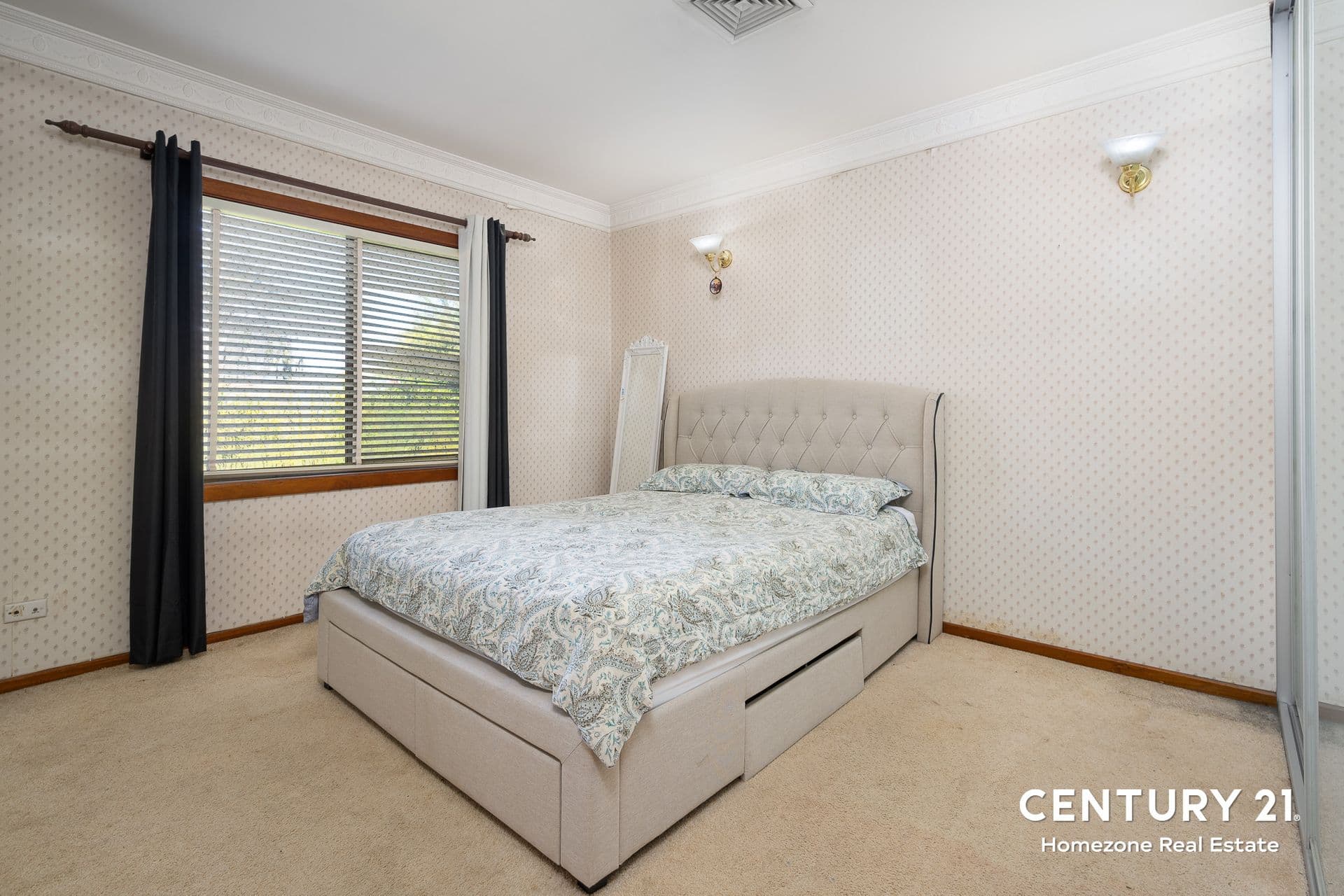 75 Amaroo Avenue, Georges Hall, NSW, 2198, Georges Hall - Thumbnail 6