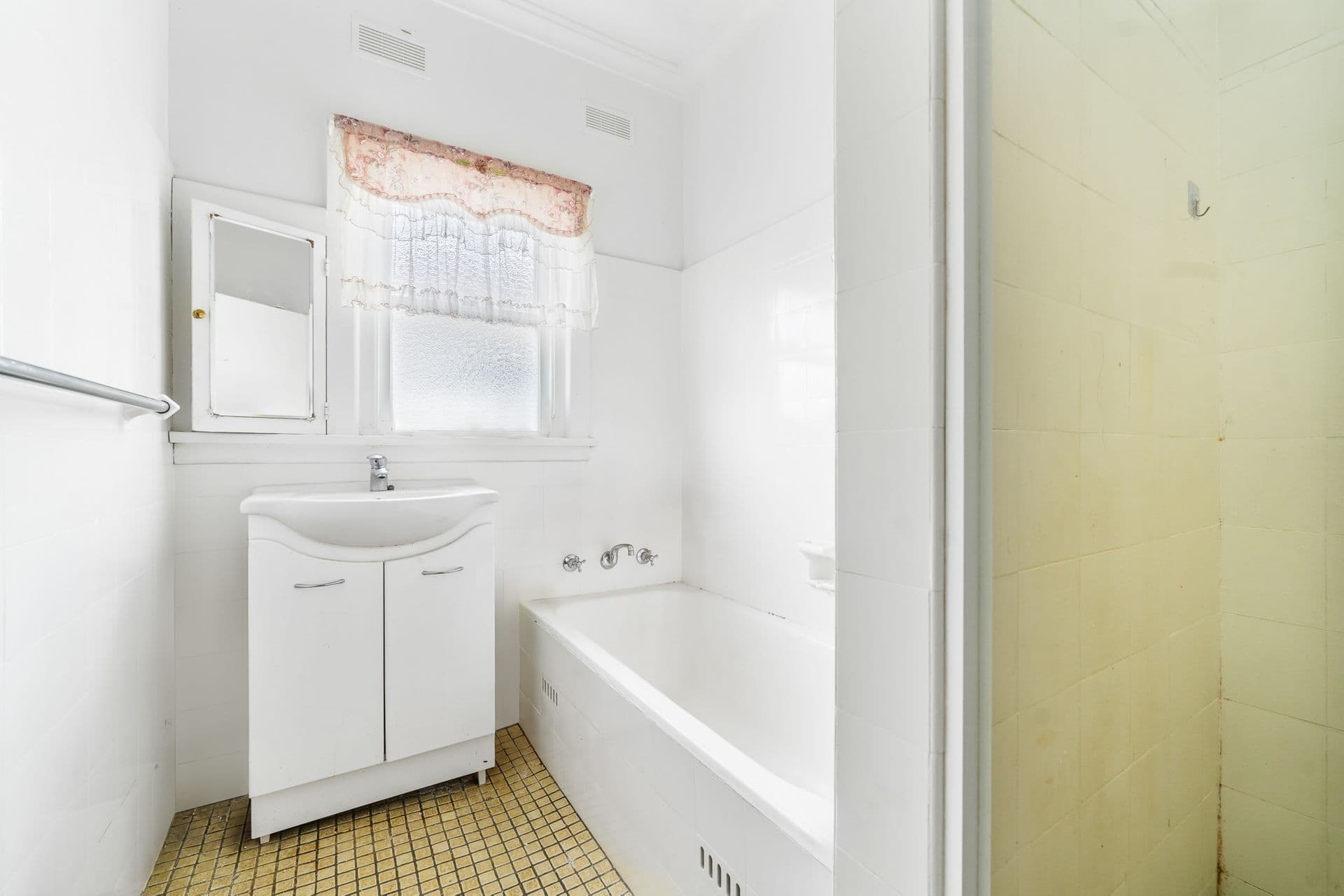38 Lambeth Street, Panania, NSW, 2213, Panania - Thumbnail 6