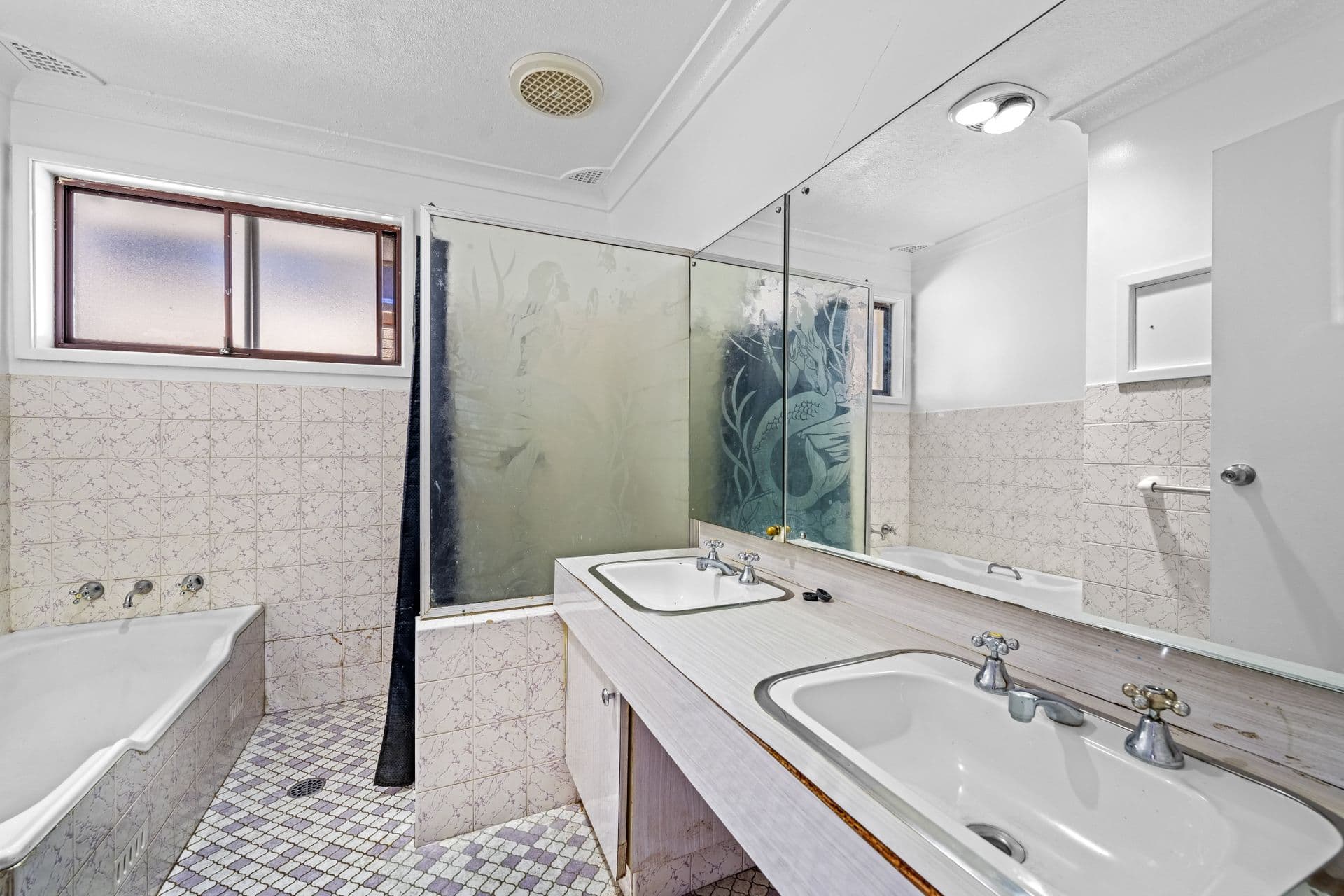 16 Horbling Avenue, Georges Hall, NSW, 2198, Georges Hall - Thumbnail 4