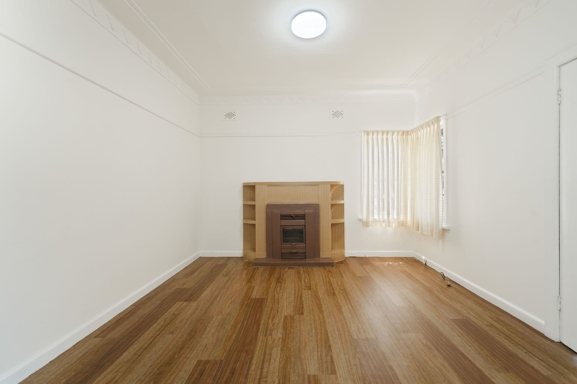 17 Ashcroft Street, Georges Hall, NSW, 2198, Georges Hall - Thumbnail 4