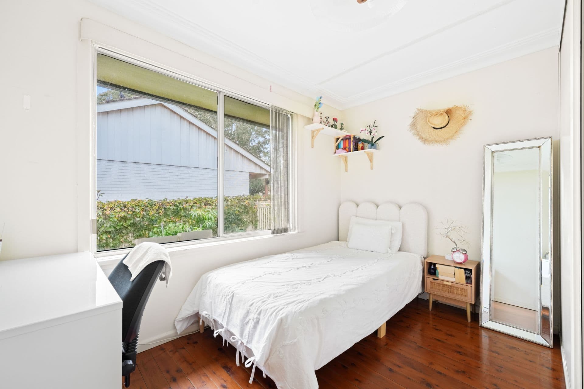 8 Sevenoaks Crescent, Bass Hill, NSW, 2197, Bass Hill - Thumbnail 7