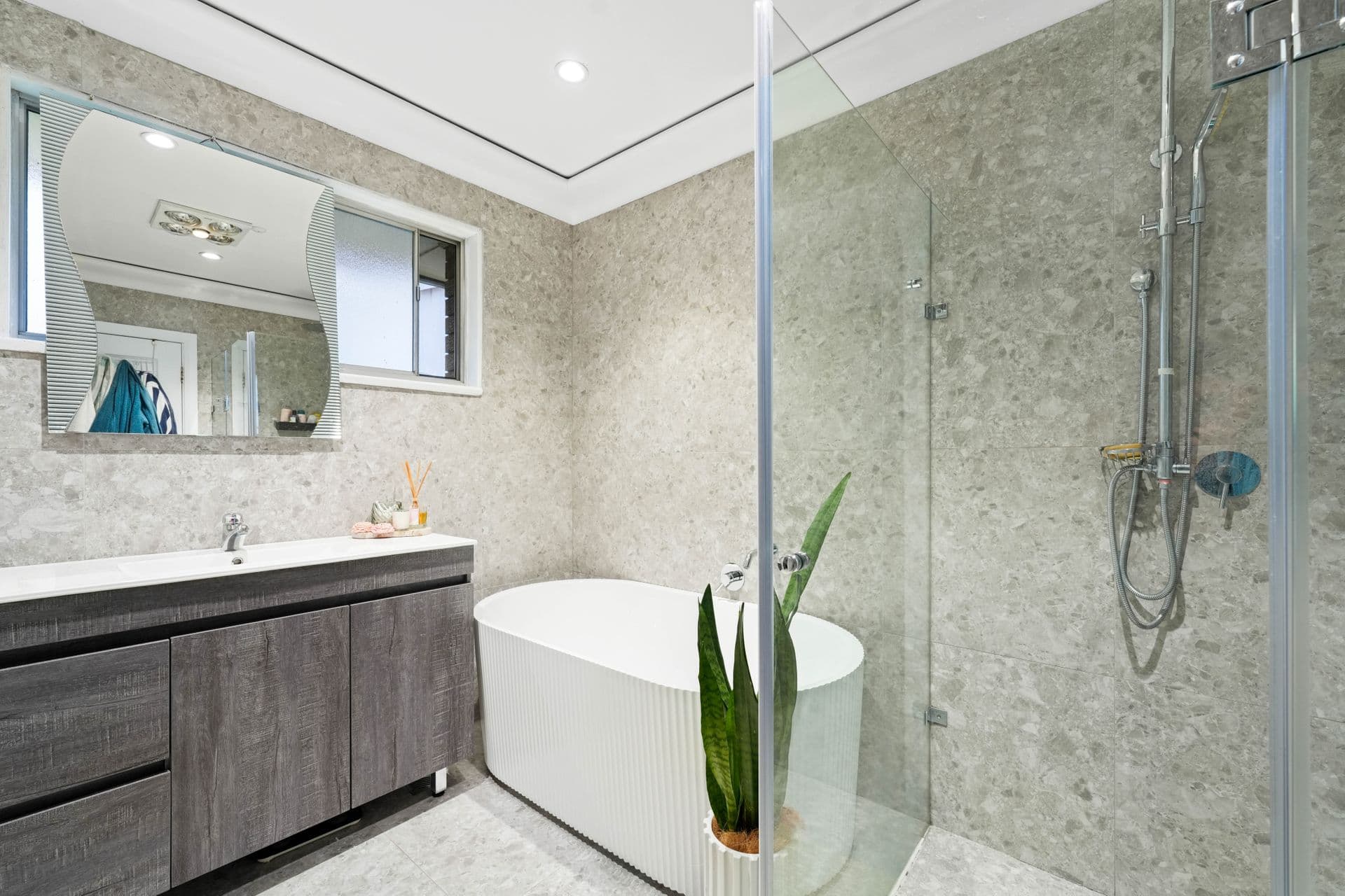 8 Sevenoaks Crescent, Bass Hill, NSW, 2197, Bass Hill - Thumbnail 8