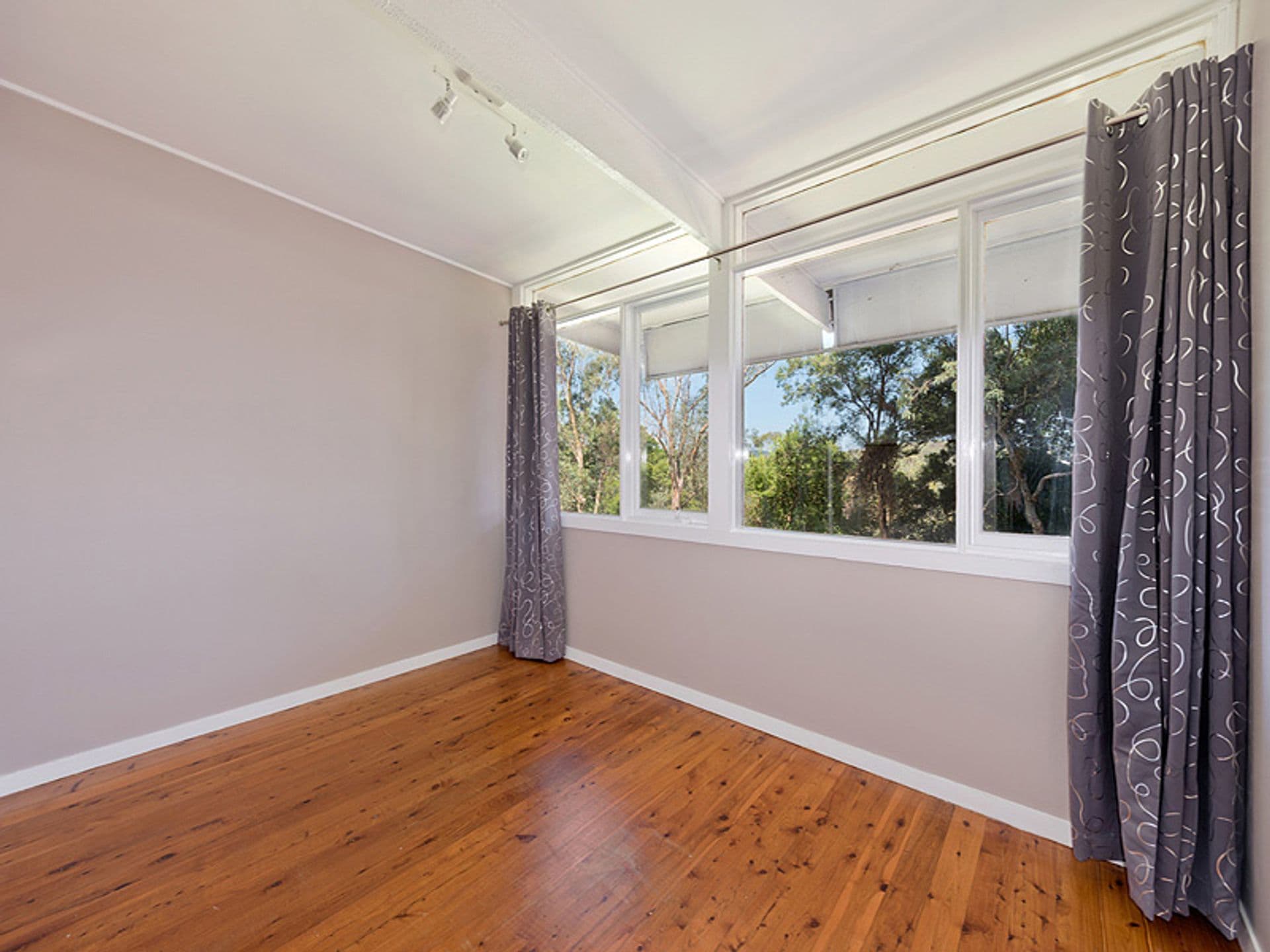 10 Jeffs Road, Faulconbridge, NSW, 2776, Faulconbridge - Thumbnail 6