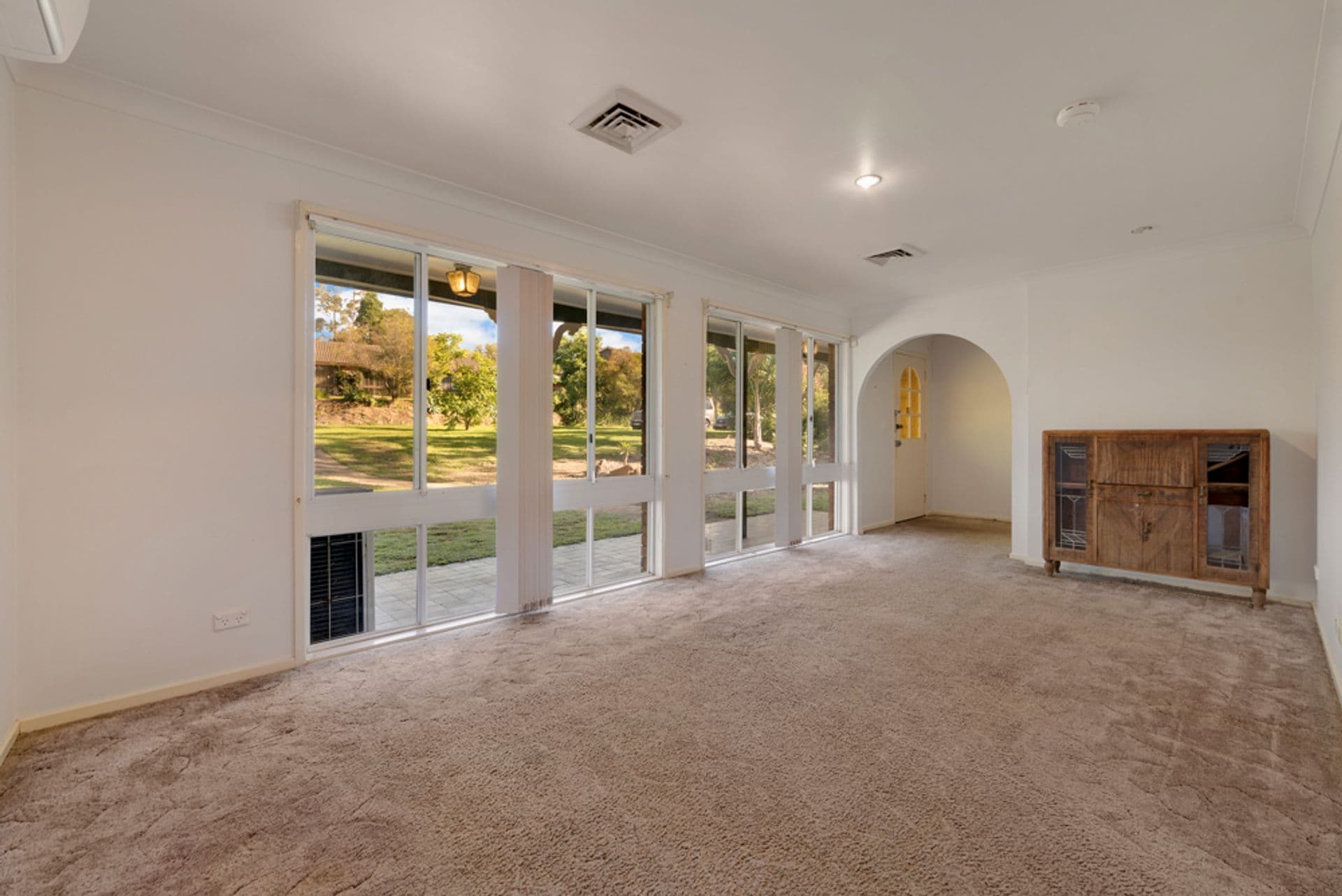 6 Florey Crescent, Springwood, NSW, 2777, Springwood - Thumbnail 2