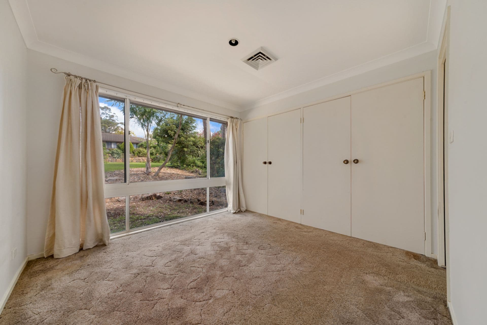 6 Florey Crescent, Springwood, NSW, 2777, Springwood - Thumbnail 7