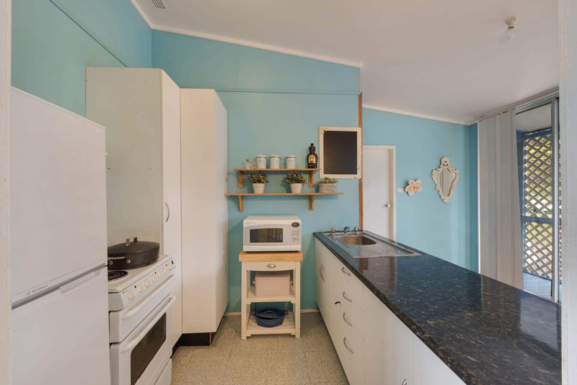 37 Bedford Rd, Woodford, NSW, 2778, Woodford - Thumbnail 4