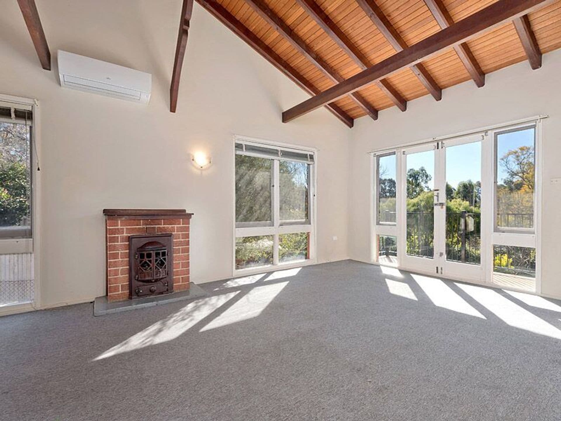 25 Railway Parade, Springwood, NSW, 2777, Springwood - Thumbnail 2