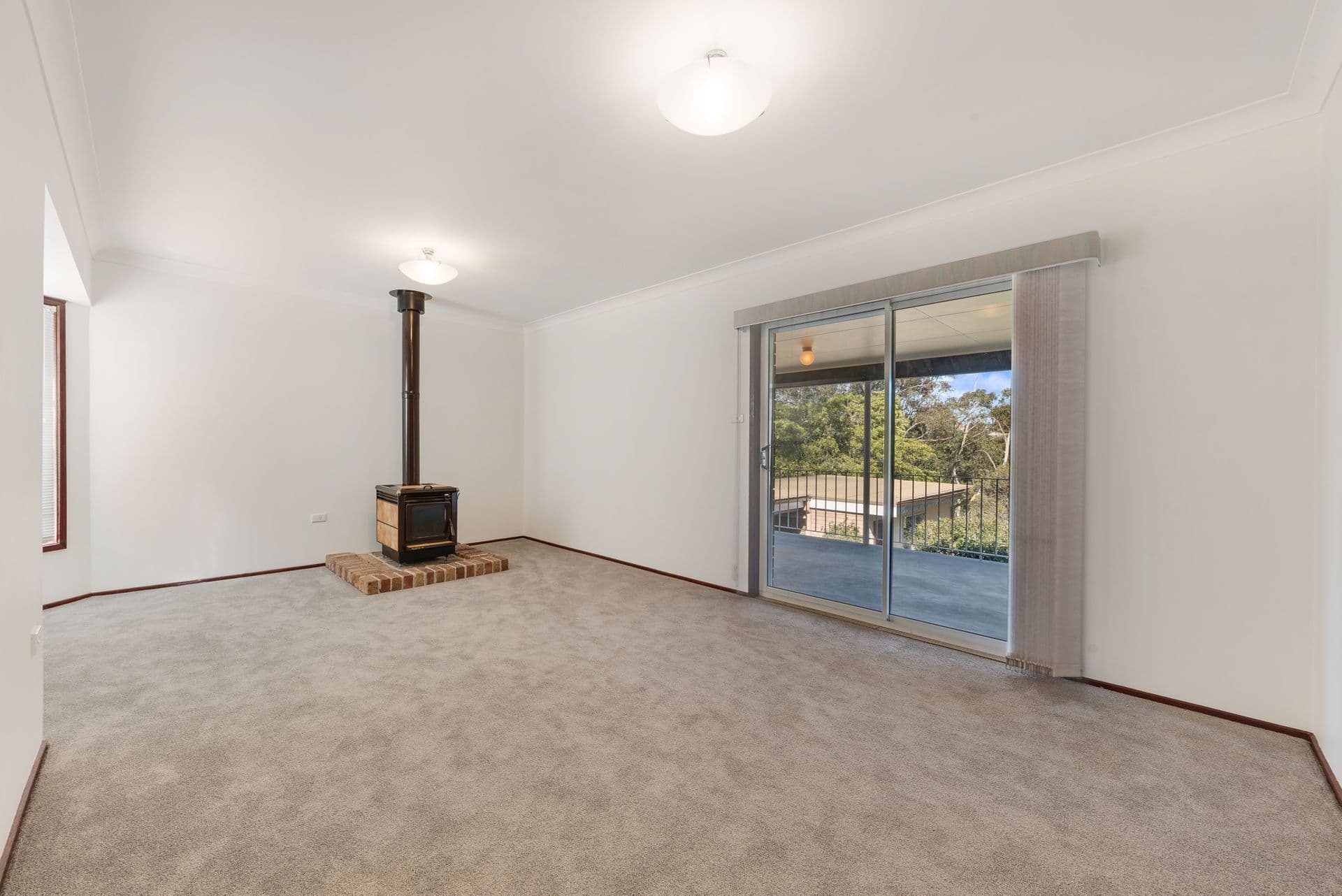 43 Perry Avenue, Springwood, NSW, 2777, Springwood - Thumbnail 2